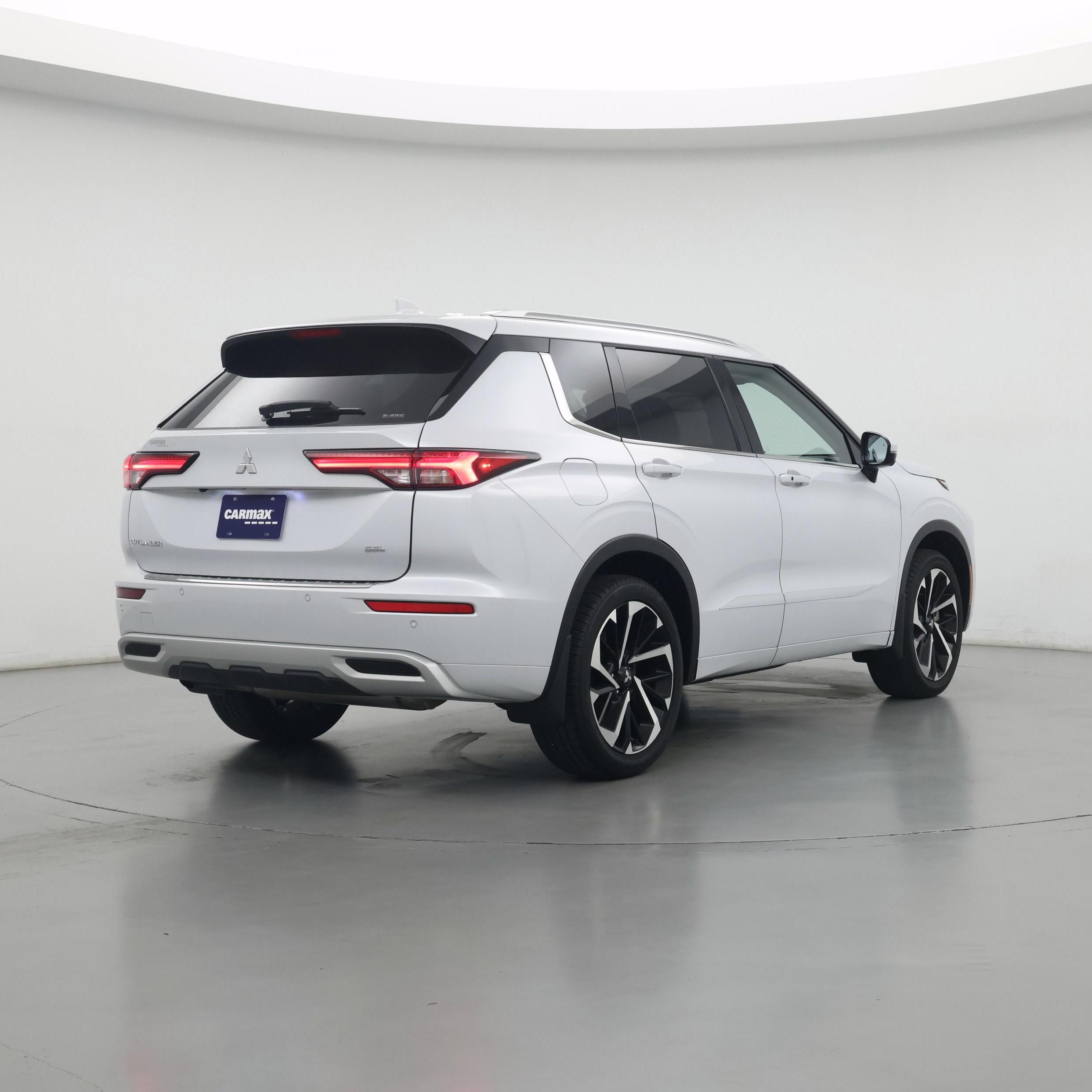Thumbnail: 2024 Mitsubishi Outlander - 8