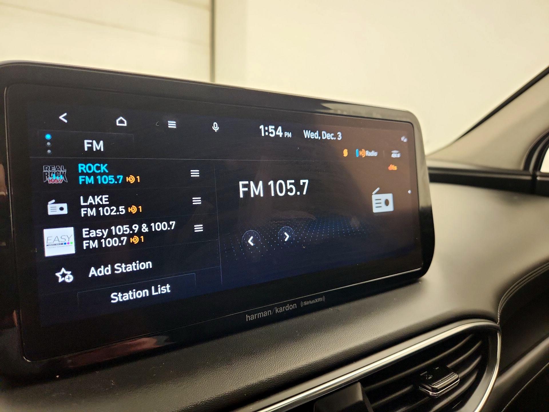 Thumbnail: 2023 Hyundai Santa Fe - 16