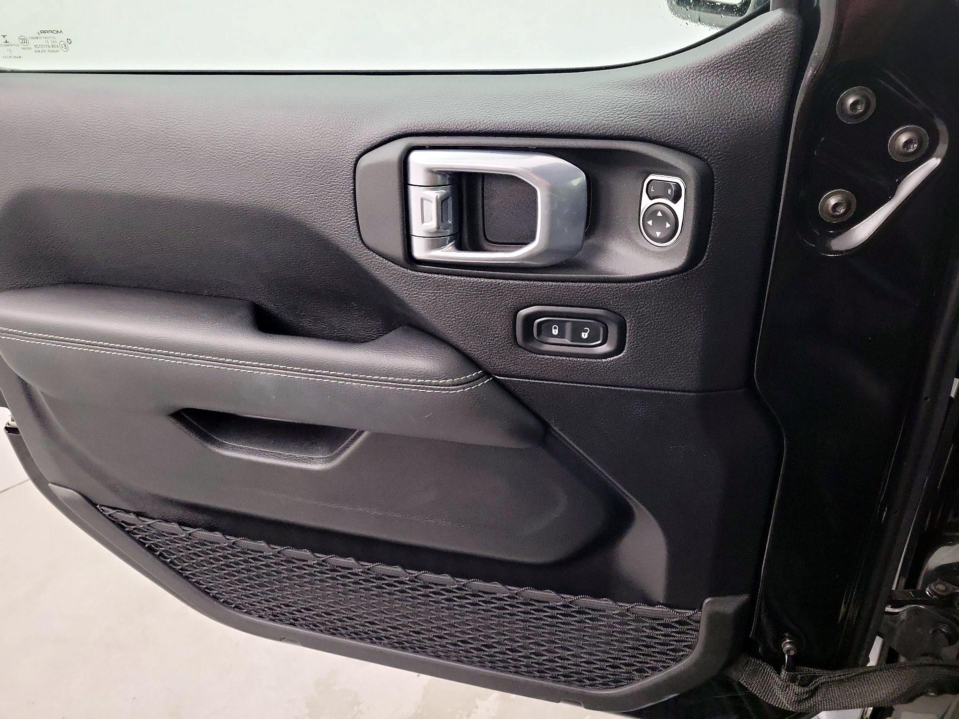 Thumbnail: 2021 Jeep Wrangler - 12