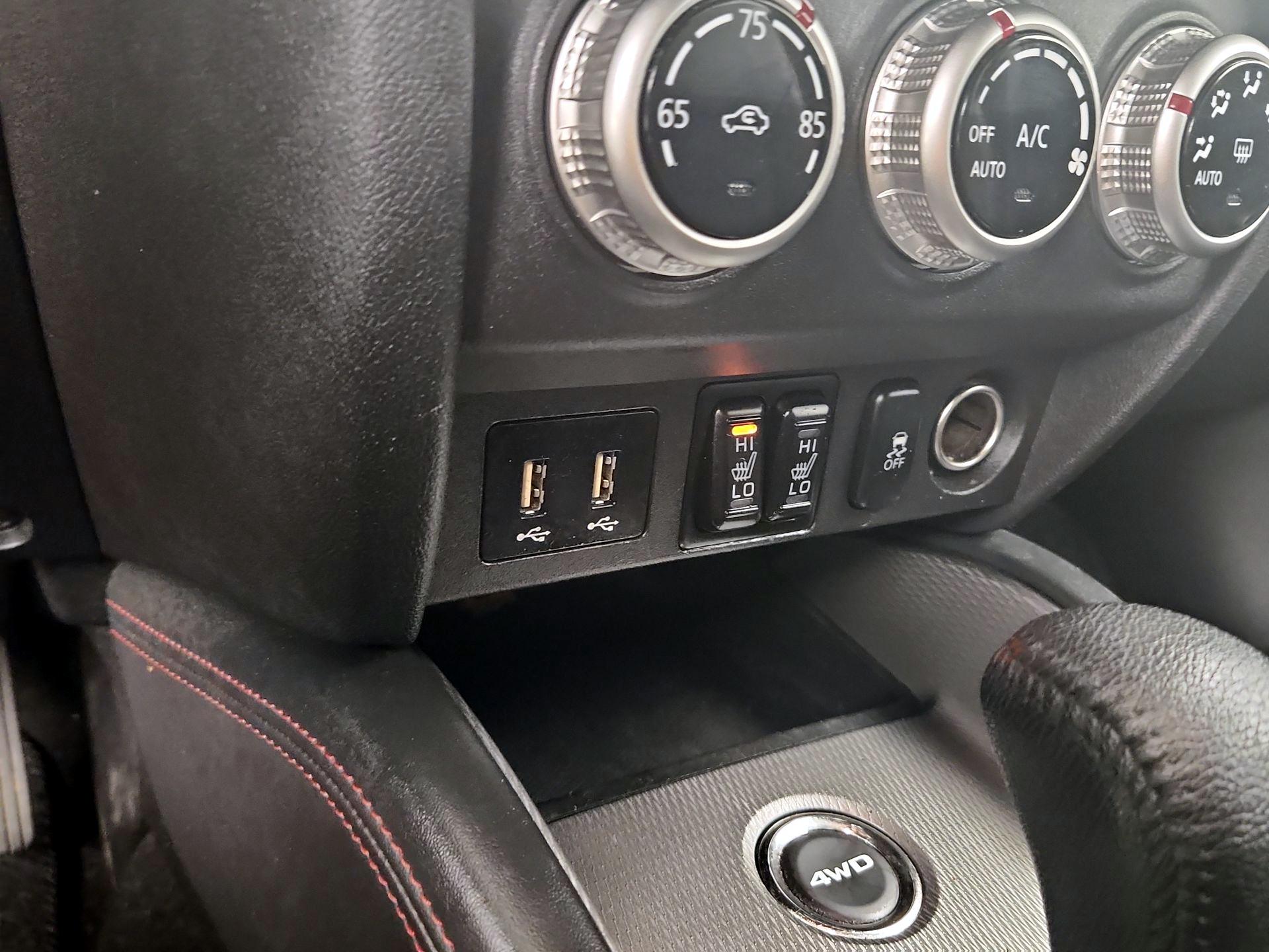 Thumbnail: 2023 Mitsubishi Outlander Sport - 18