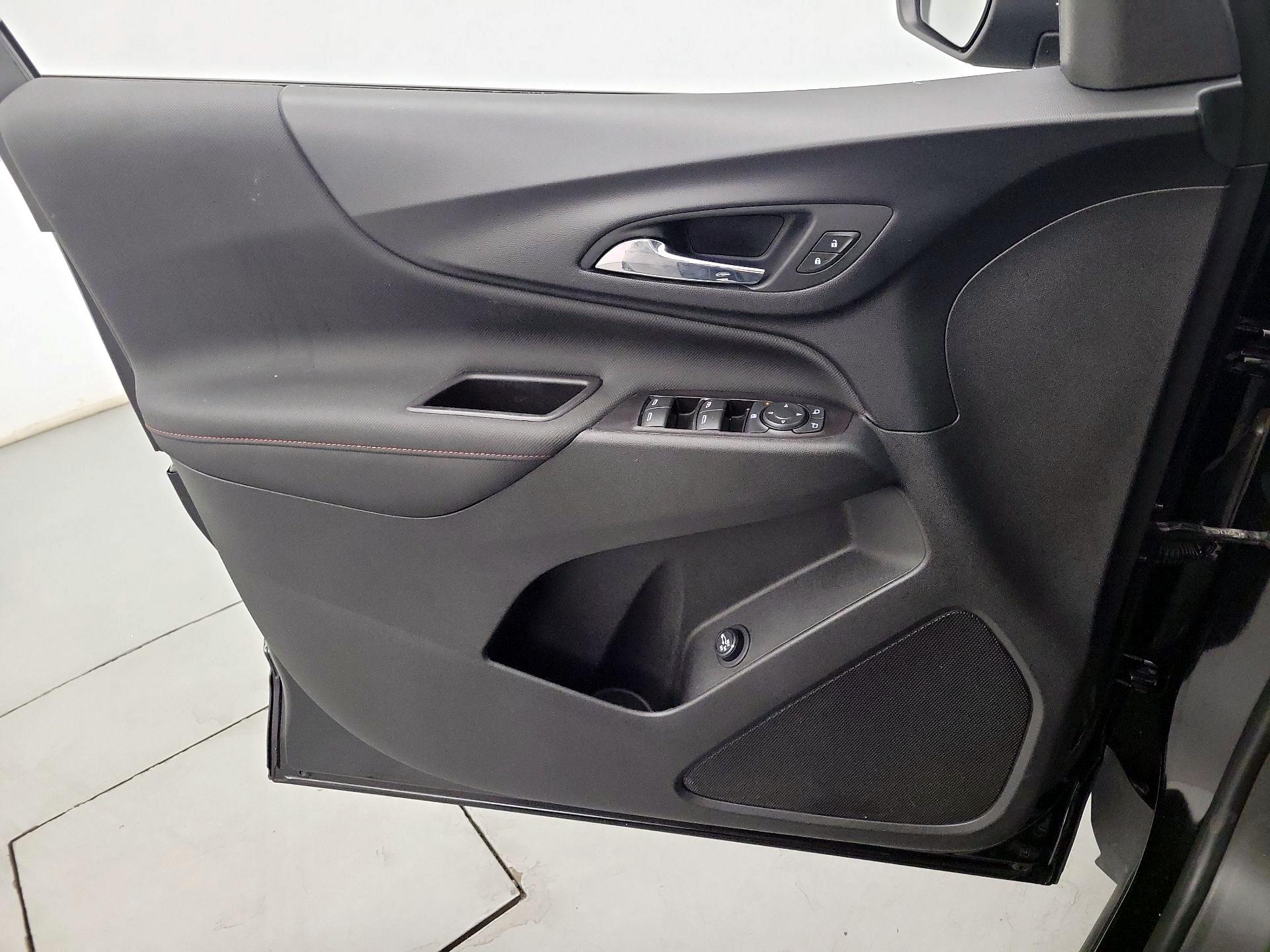 Thumbnail: 2022 Chevrolet Equinox - 12