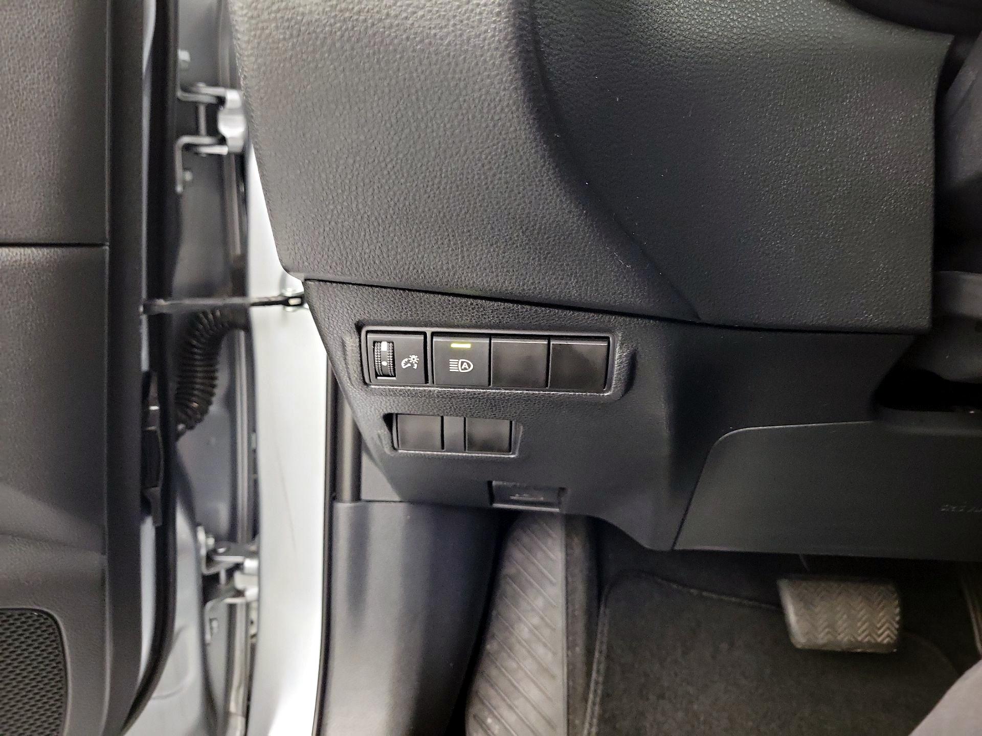 Thumbnail: 2022 Toyota Corolla Cross - 11