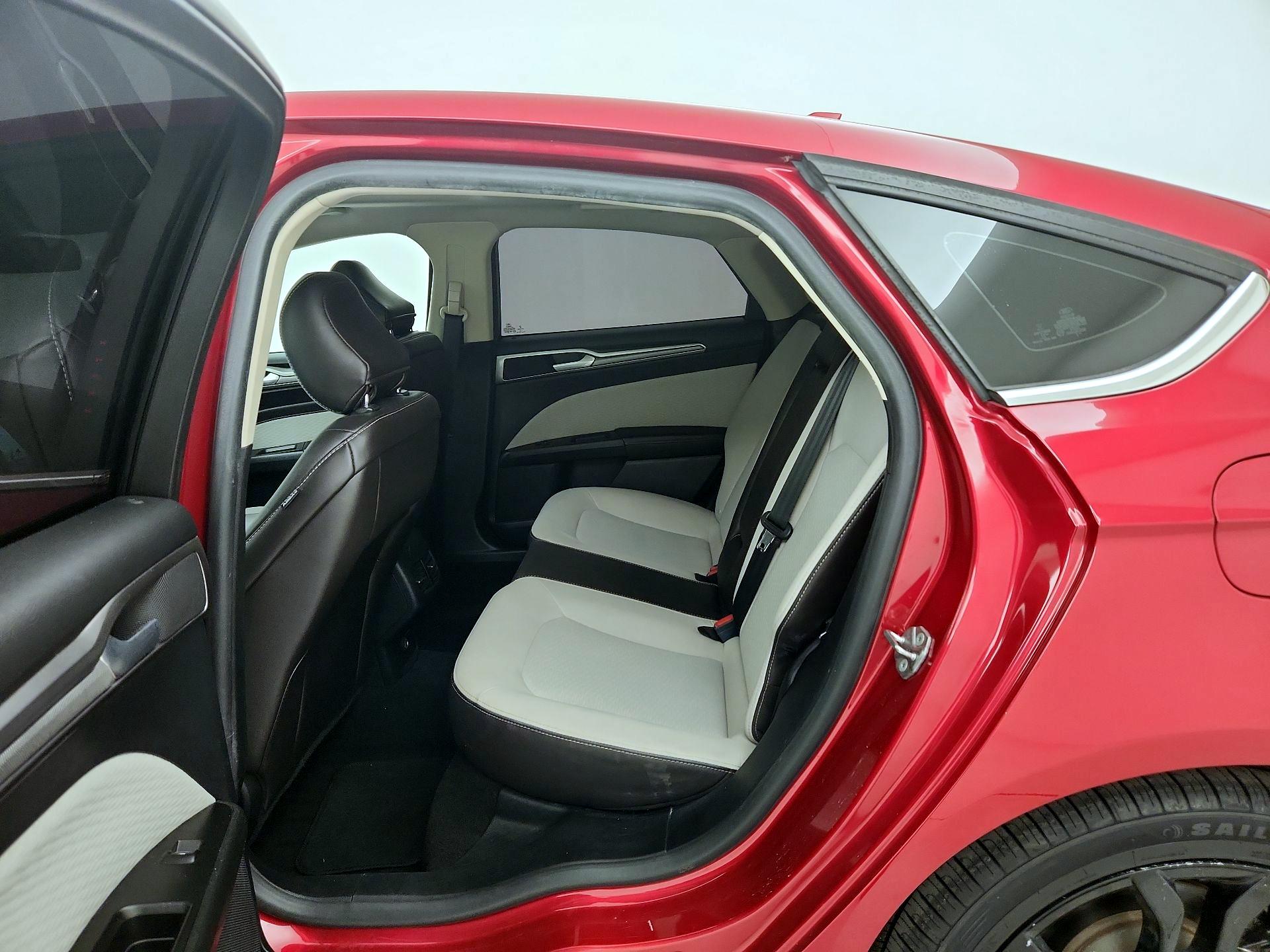 Thumbnail: 2020 Ford Fusion - 20