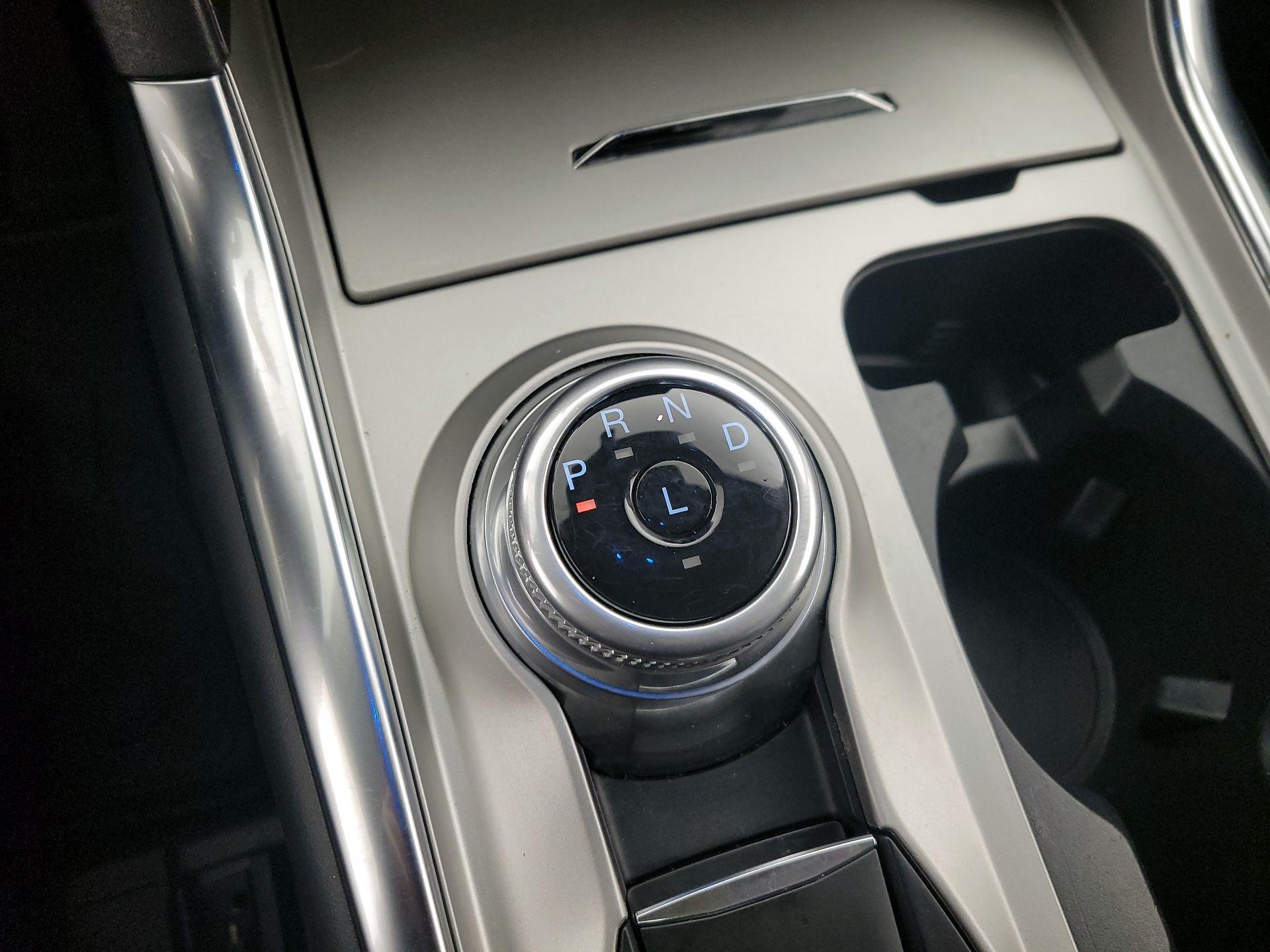 Thumbnail: 2022 Ford Explorer - 18