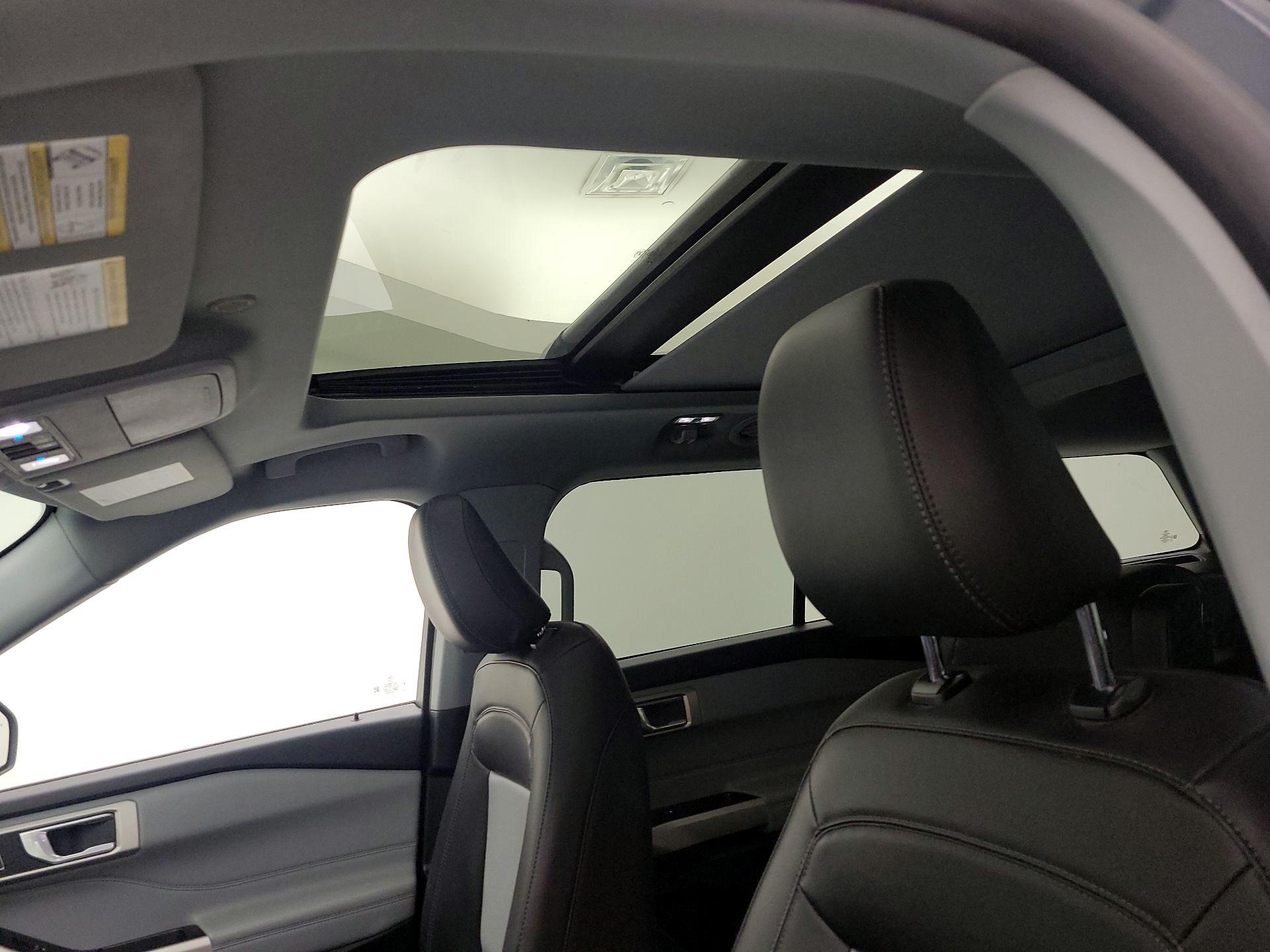 Thumbnail: 2022 Ford Explorer - 20