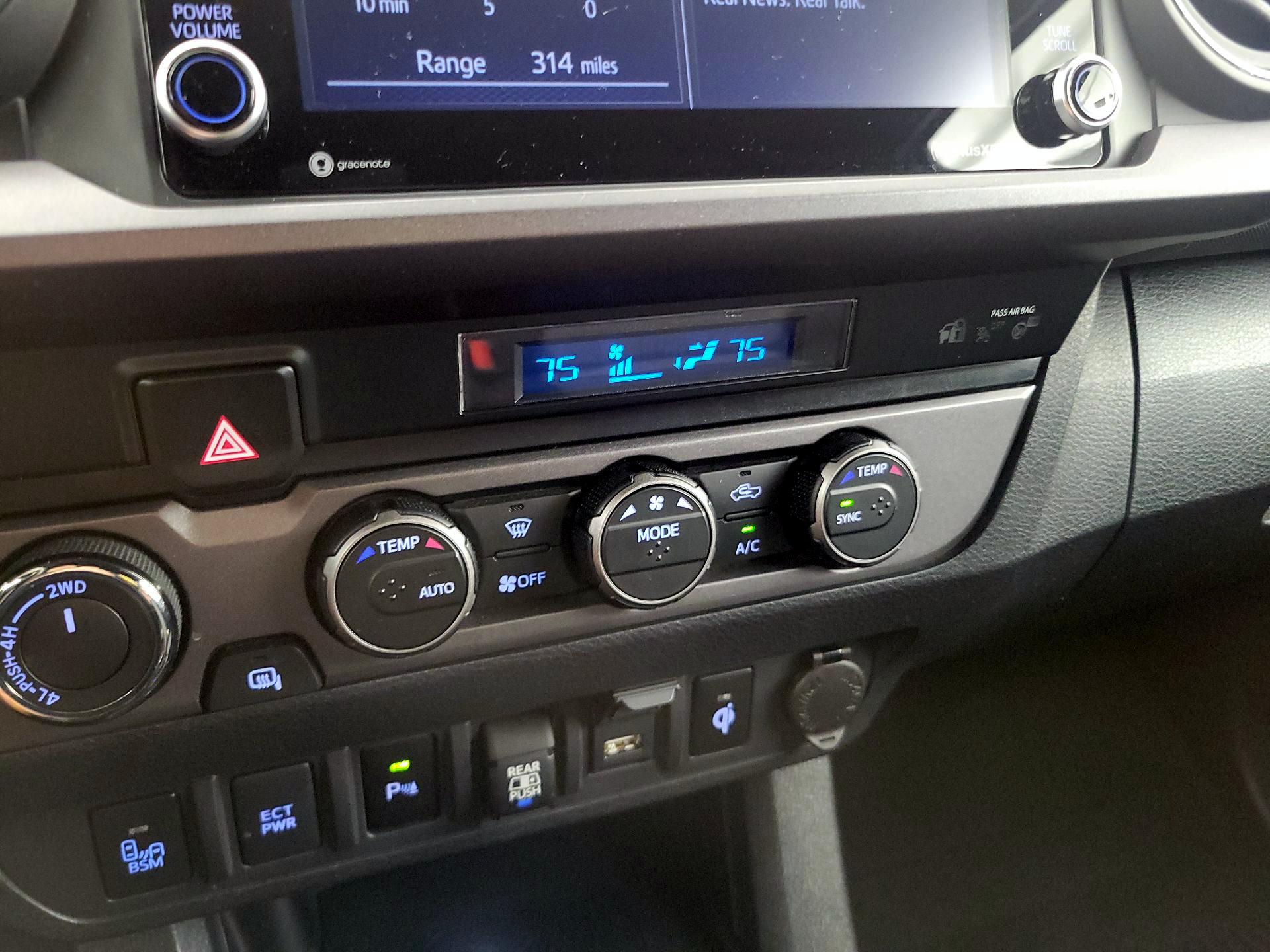 Thumbnail: 2022 Toyota Tacoma - 16