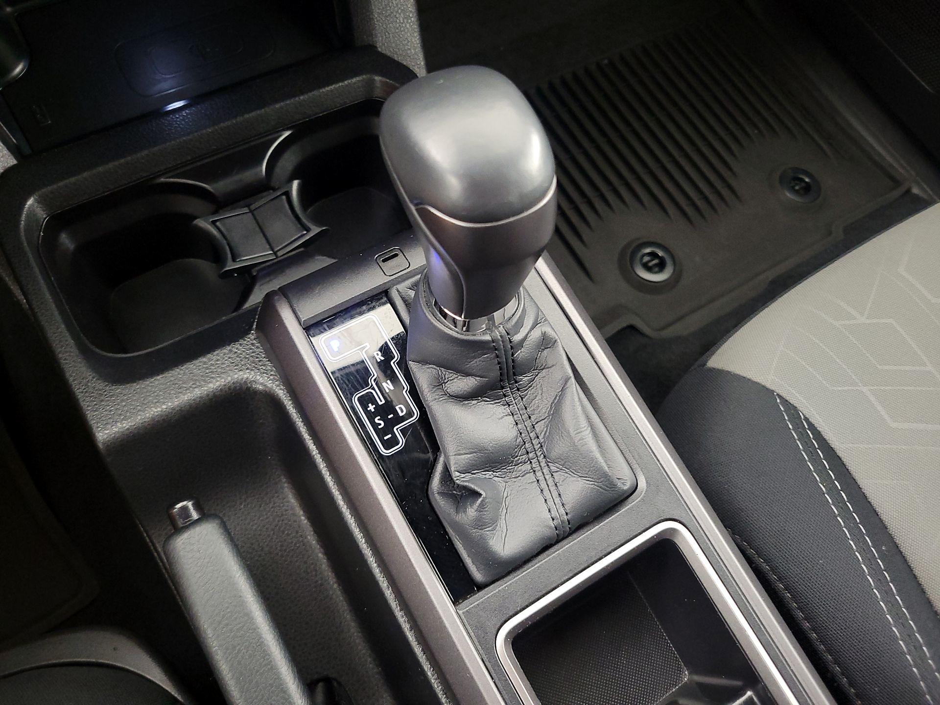 Thumbnail: 2022 Toyota Tacoma - 17