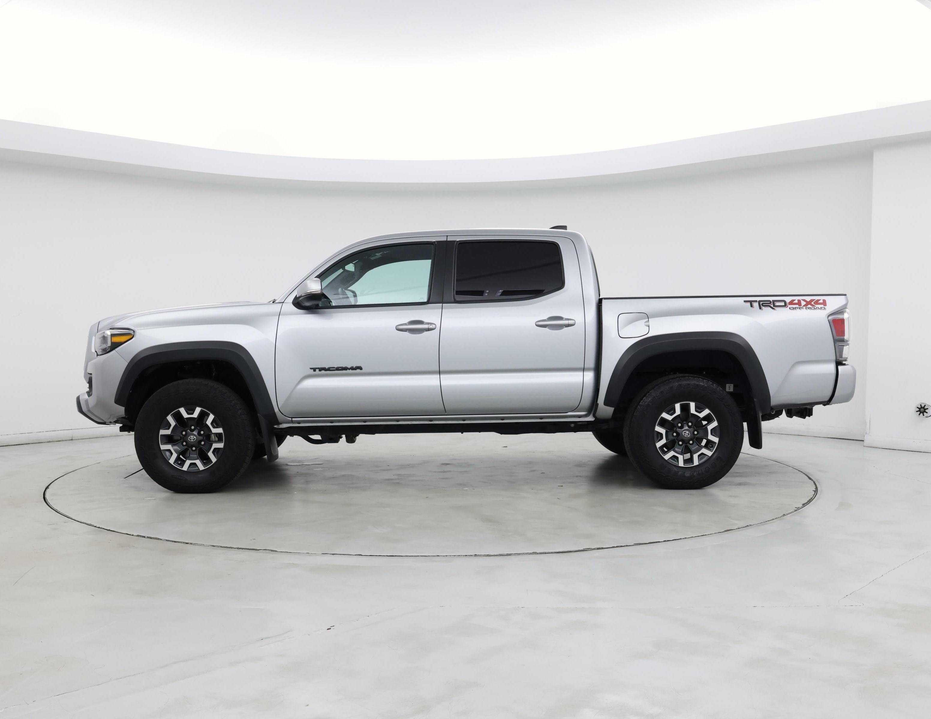 Thumbnail: 2022 Toyota Tacoma - 3