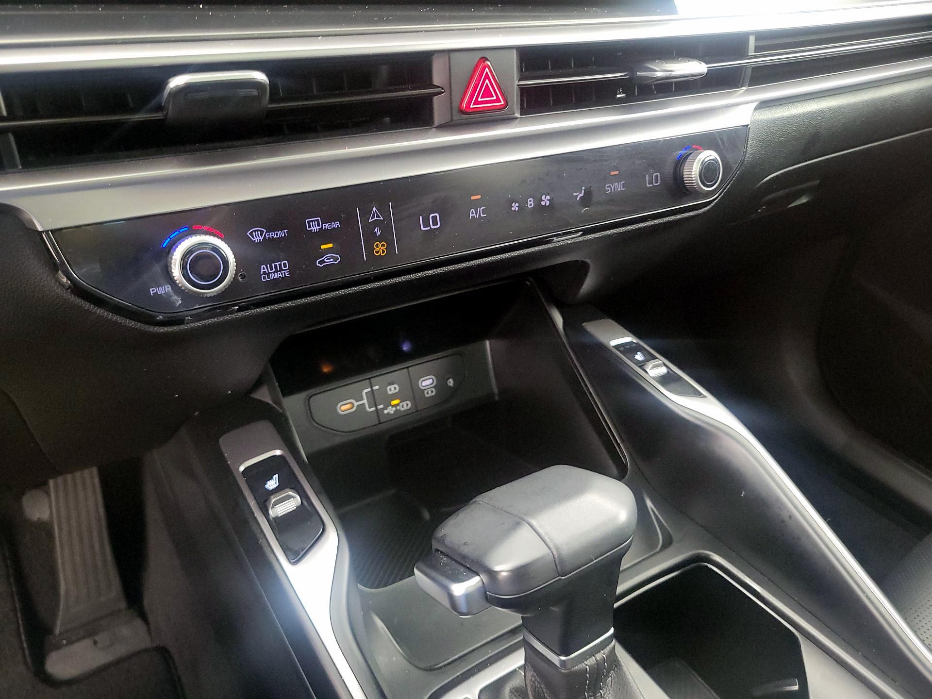 Thumbnail: 2025 Kia Sorento - 17