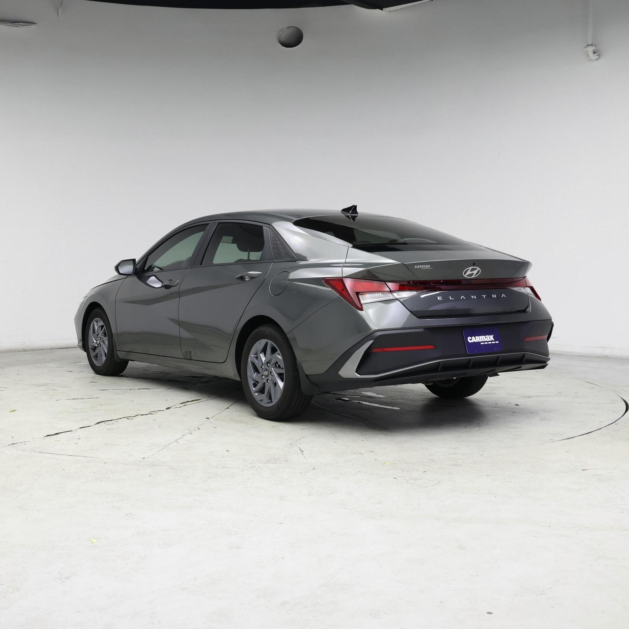 Thumbnail: 2024 Hyundai Elantra - 2