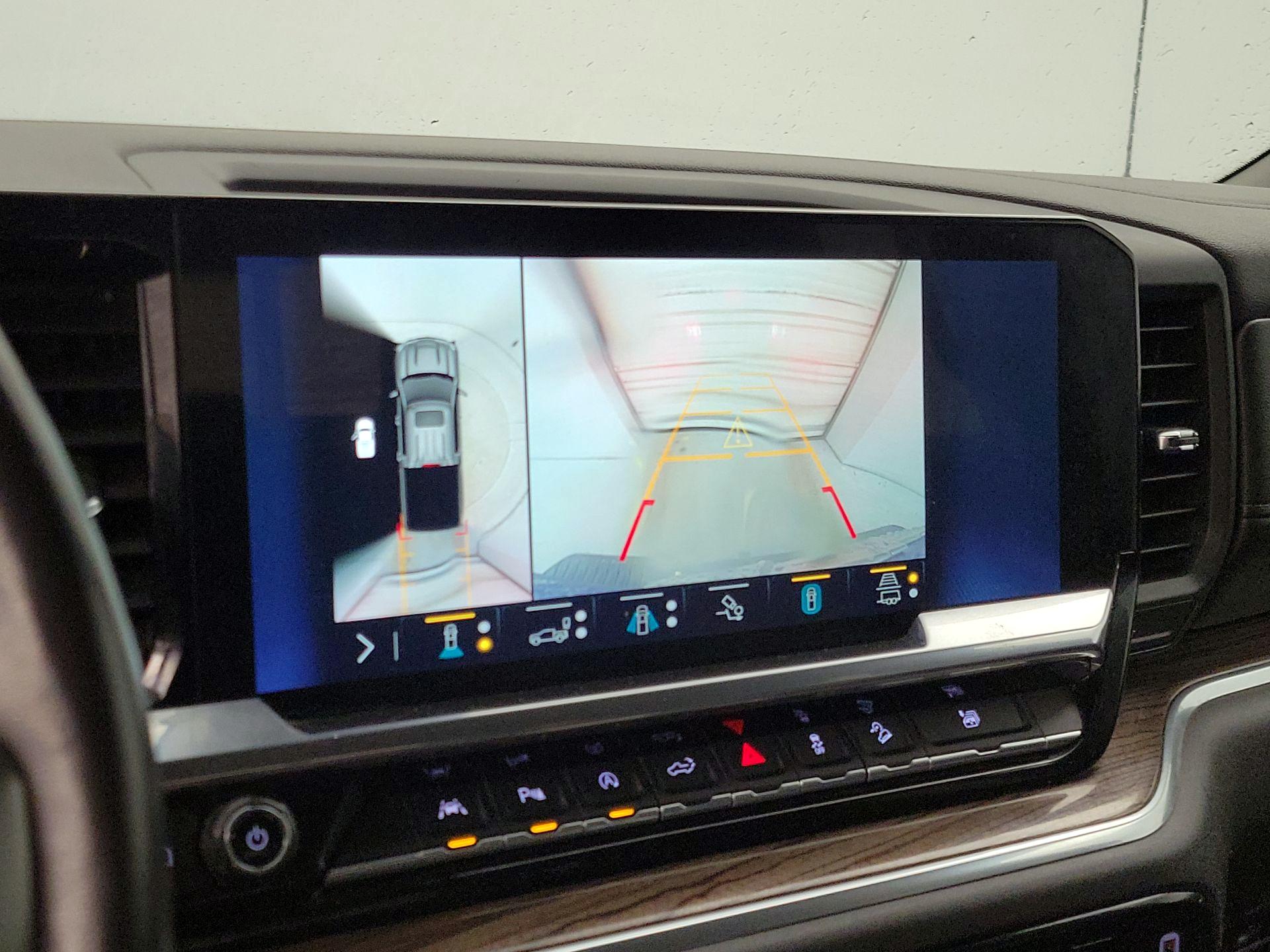 Thumbnail: 2022 Chevrolet Silverado 1500 - 14