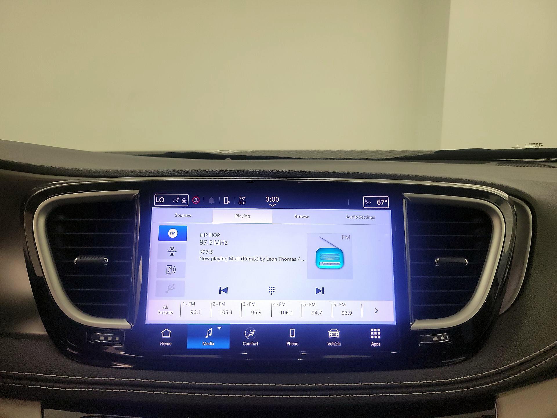 Thumbnail: 2022 Chrysler Pacifica - 15