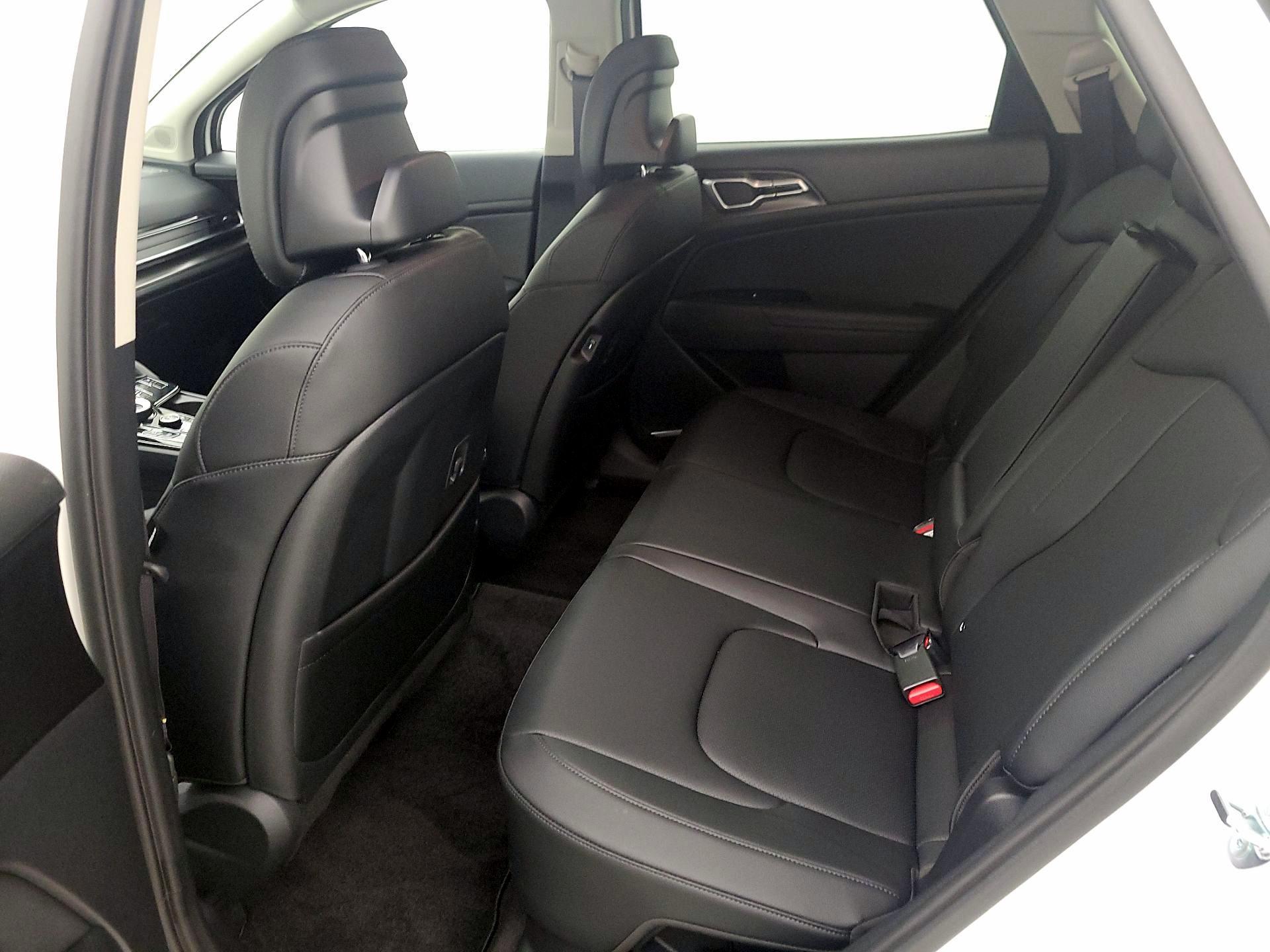 Thumbnail: 2025 Kia Sportage - 20