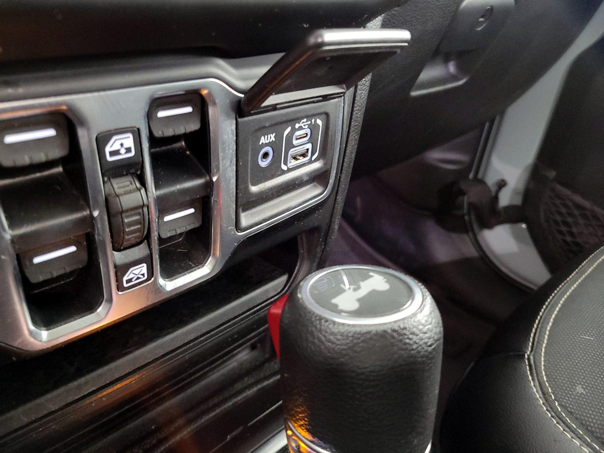 Thumbnail: 2023 Jeep Wrangler - 18