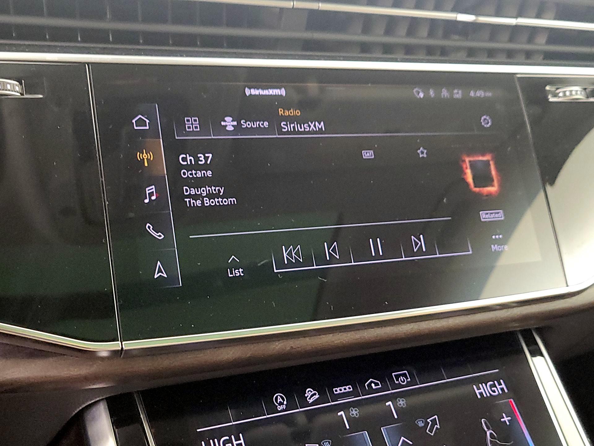 Thumbnail: 2022 Audi Q8 - 16