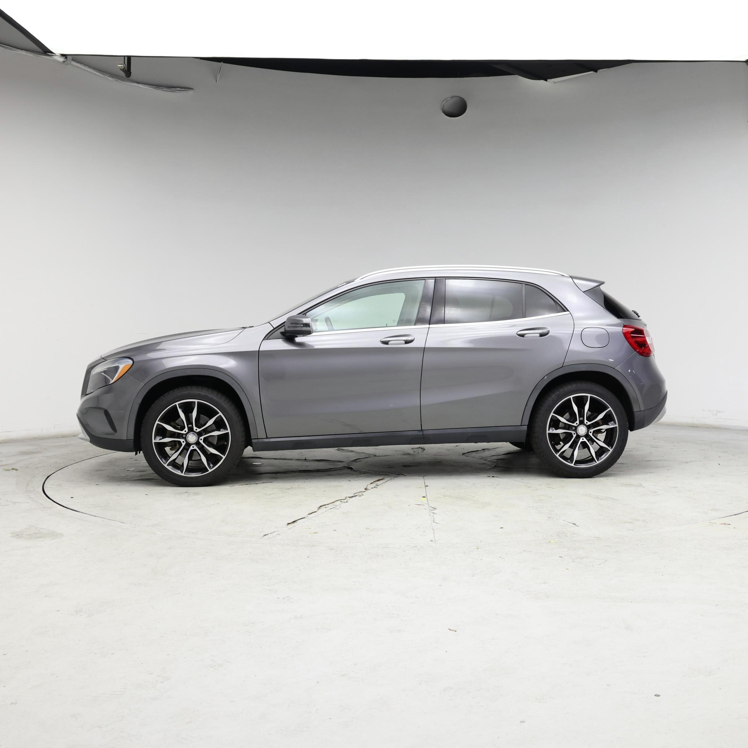 Thumbnail: 2017 Mercedes-Benz GLA - 3