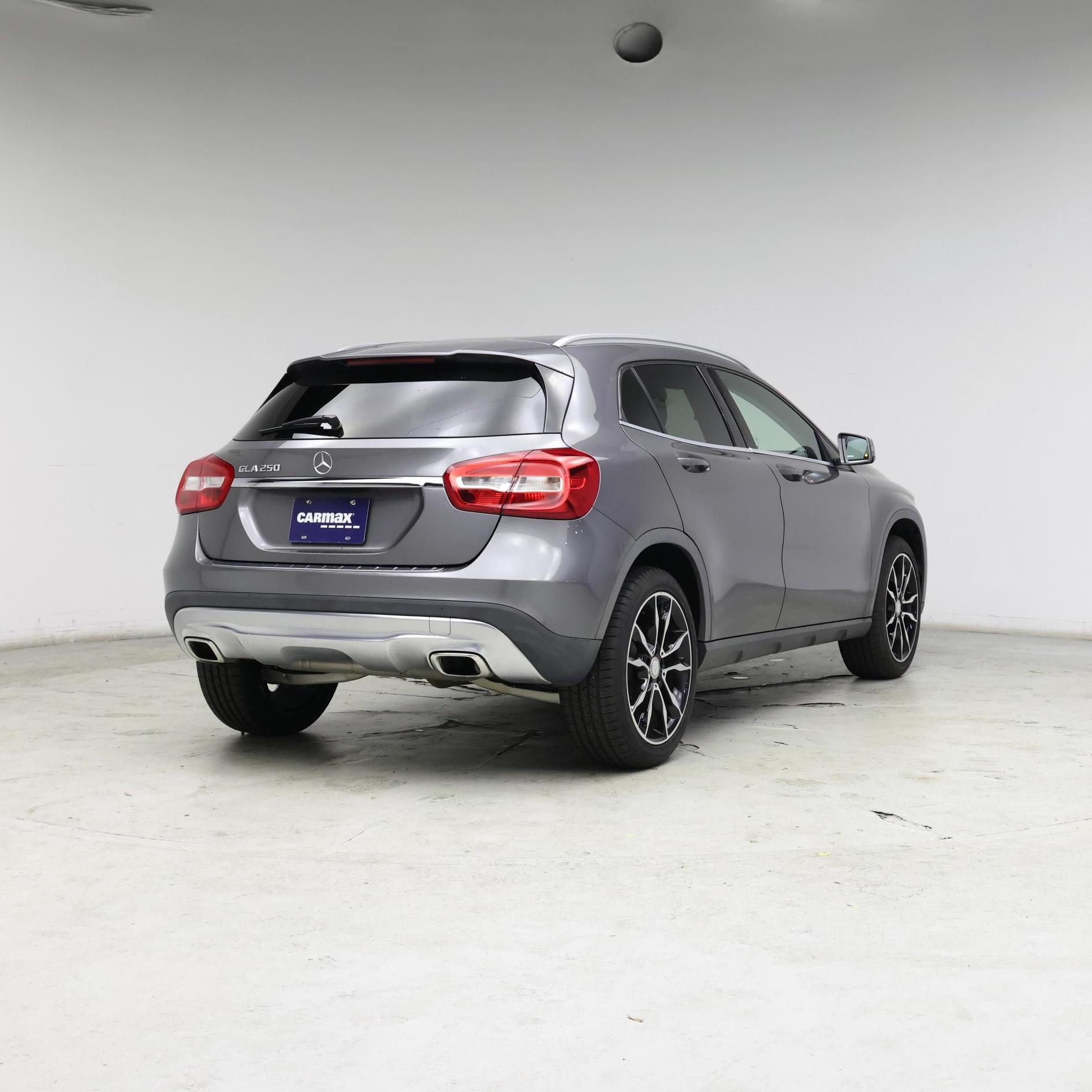 Thumbnail: 2017 Mercedes-Benz GLA - 8