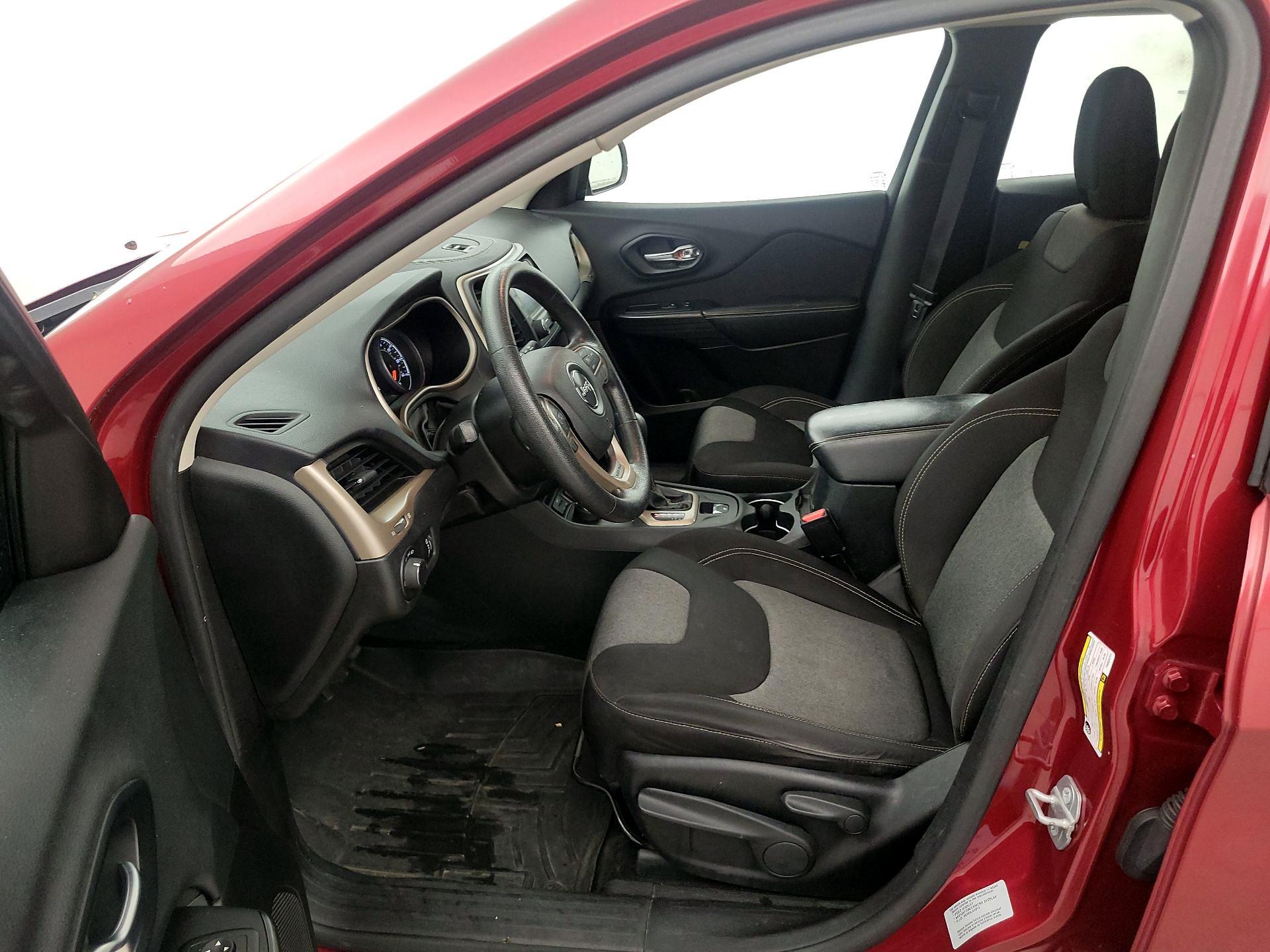 Thumbnail: 2015 Jeep Cherokee - 11