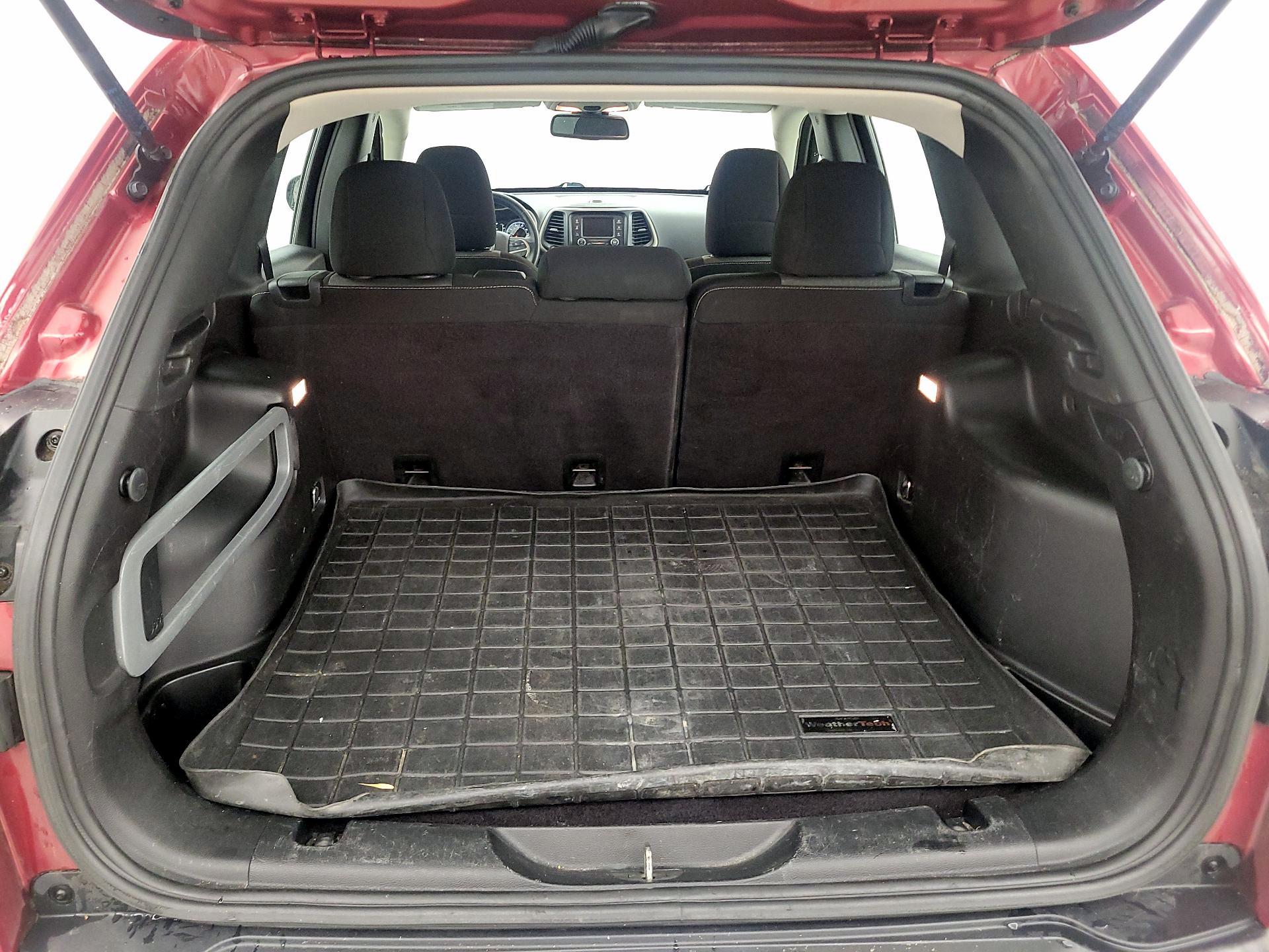 Thumbnail: 2015 Jeep Cherokee - 20