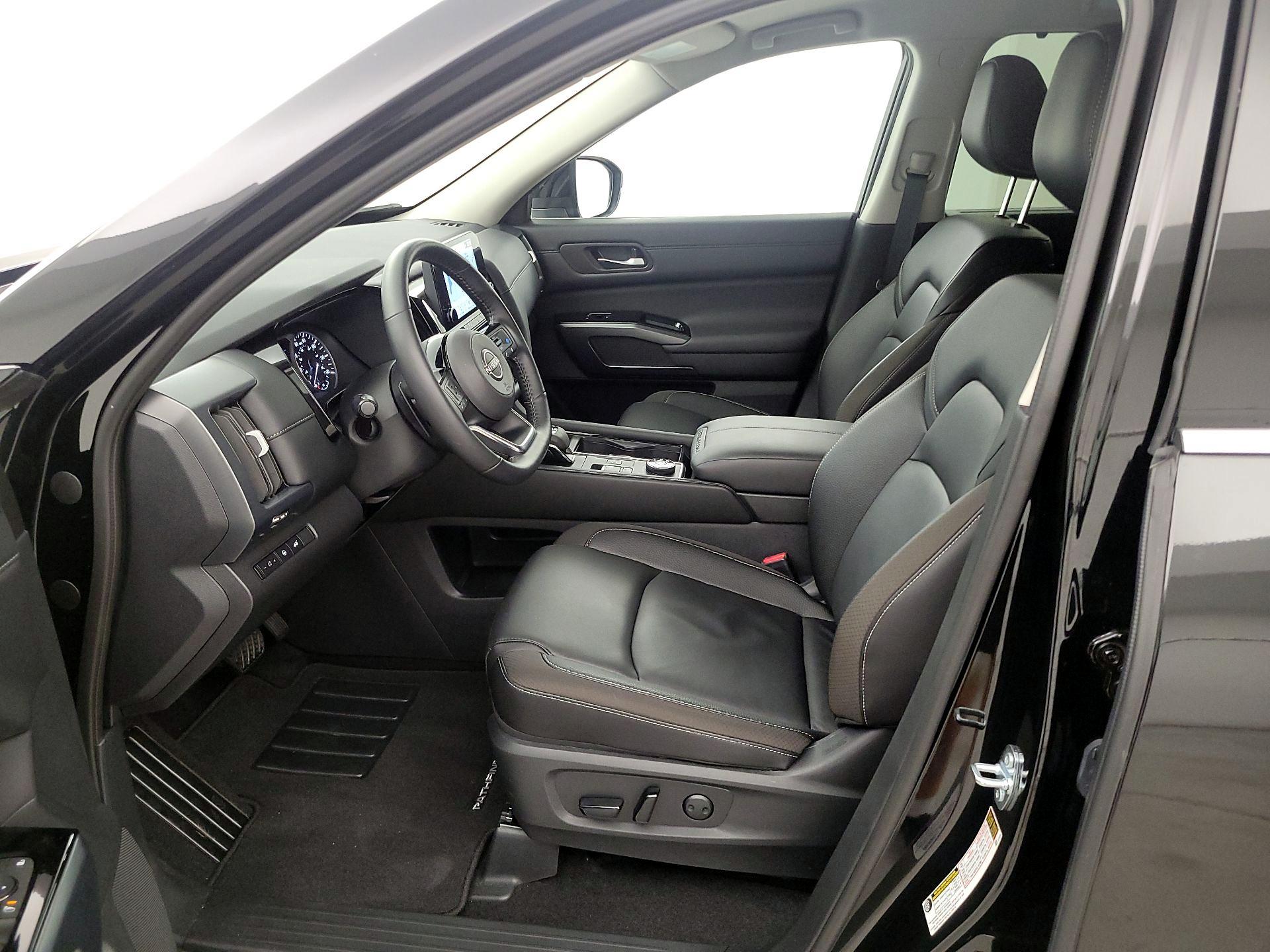 Thumbnail: 2025 Nissan Pathfinder - 11