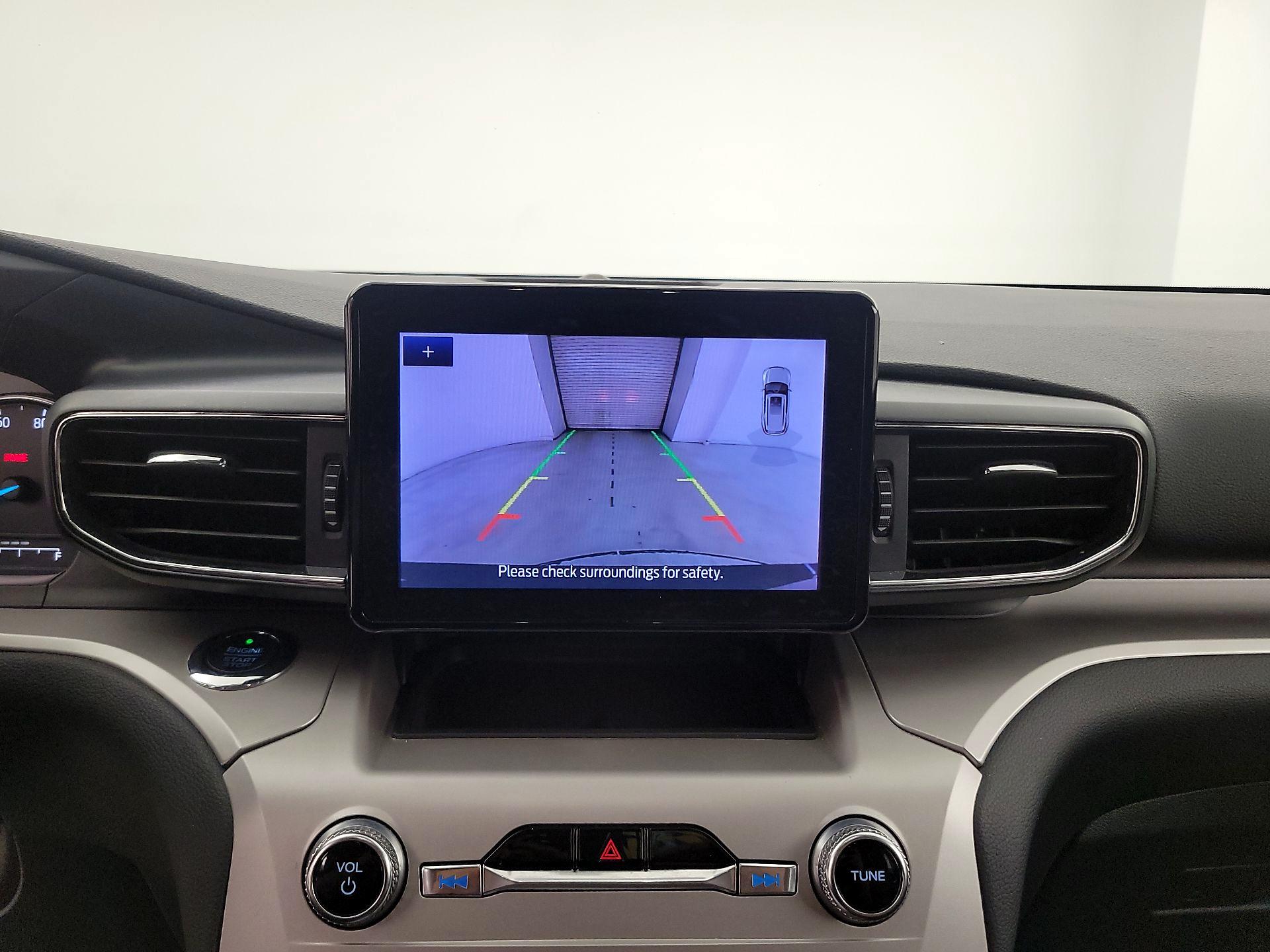 Thumbnail: 2020 Ford Explorer - 14