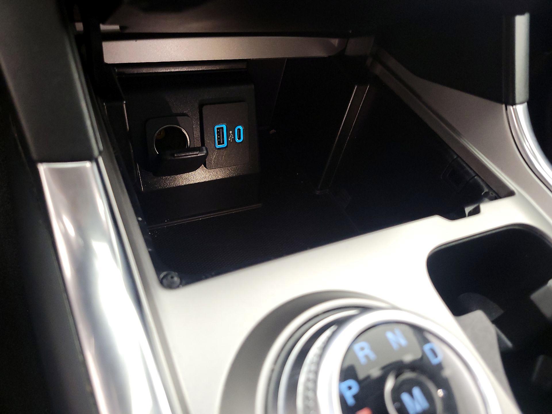 Thumbnail: 2020 Ford Explorer - 18