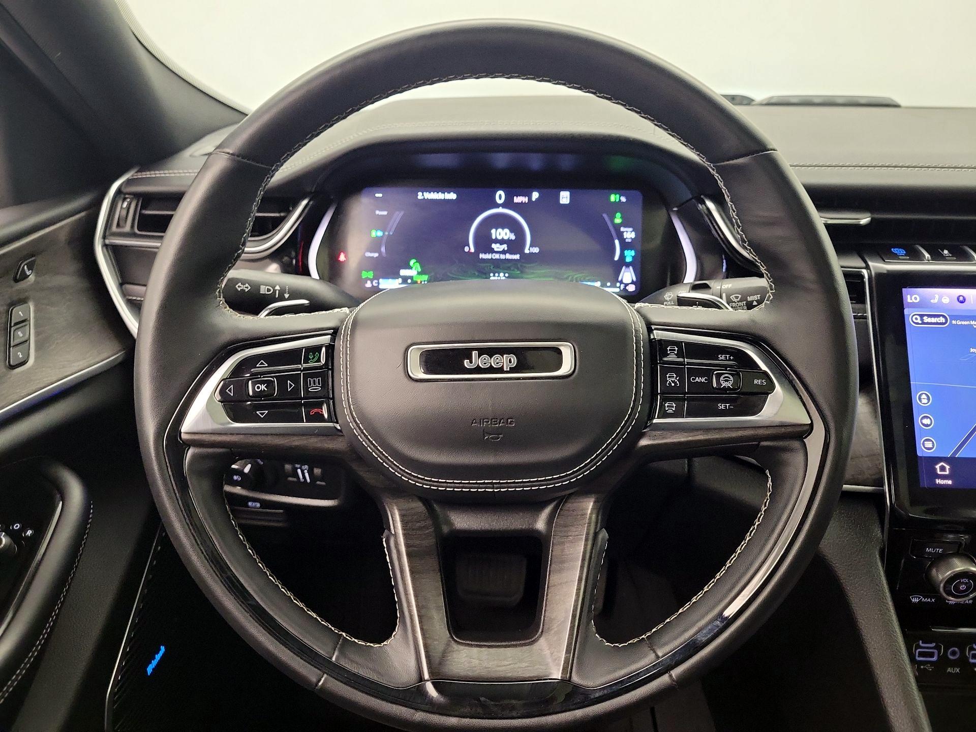 Thumbnail: 2023 Jeep Grand Cherokee - 10