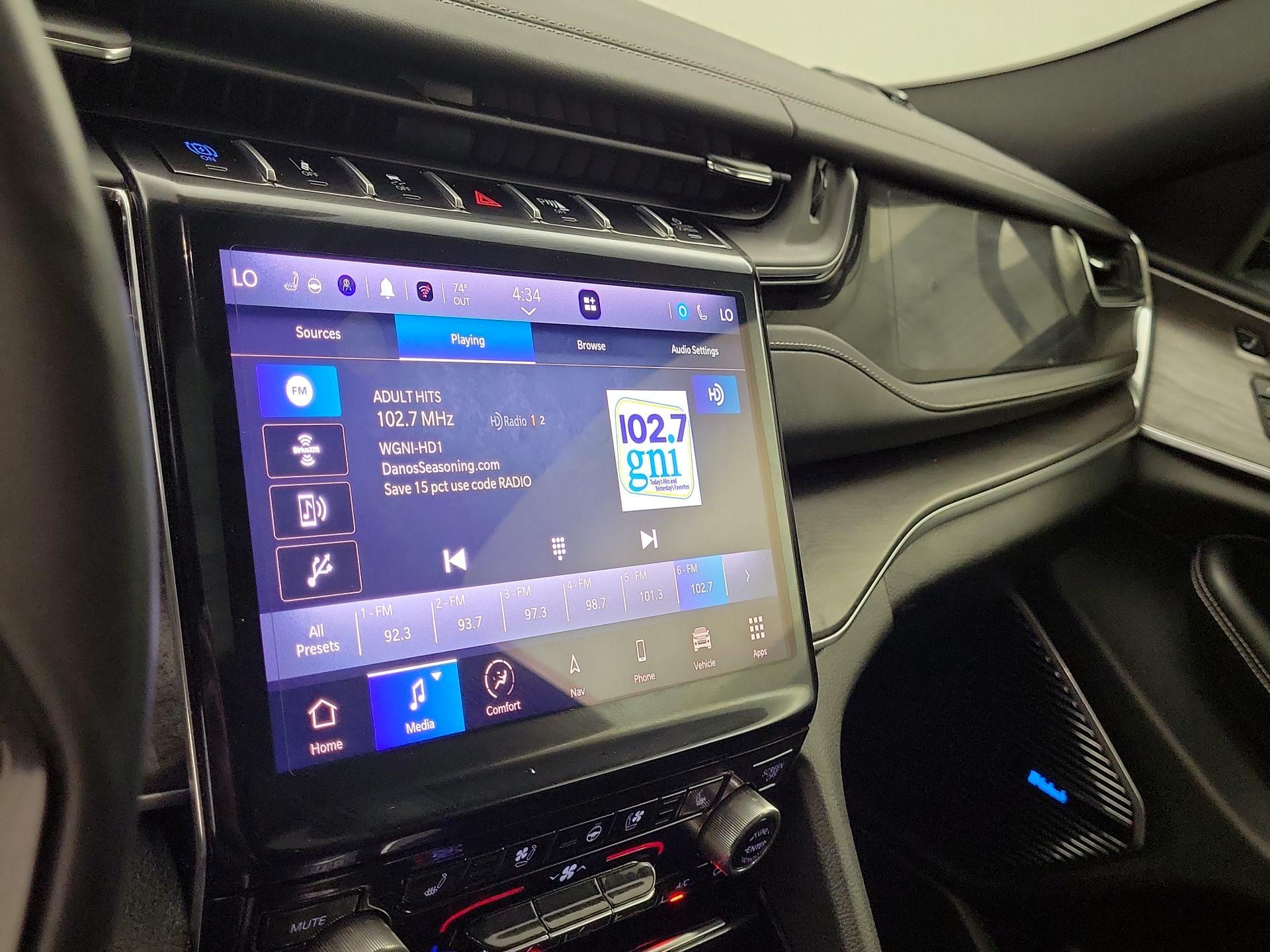 Thumbnail: 2023 Jeep Grand Cherokee - 16