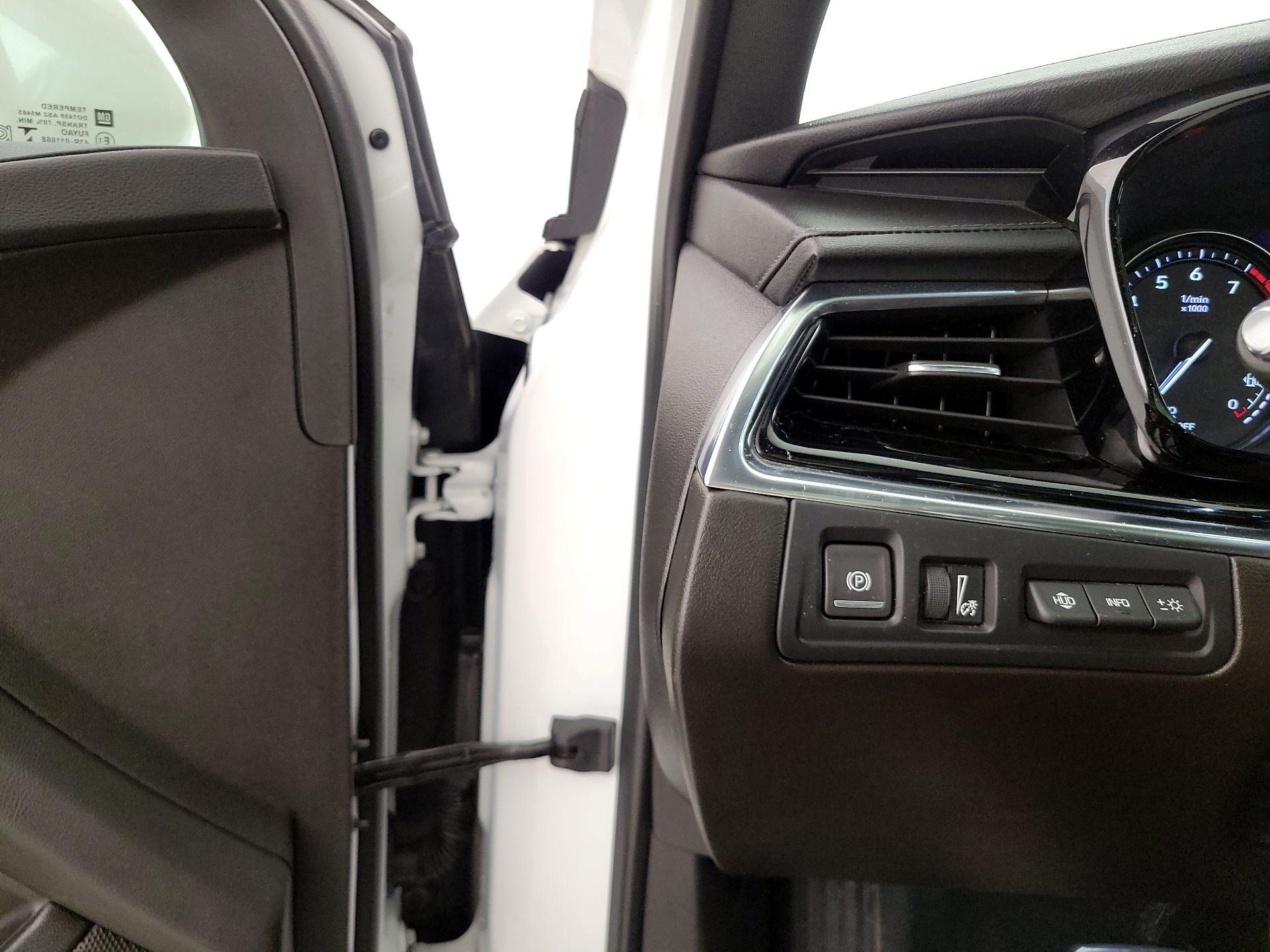 Thumbnail: 2022 Cadillac XT6 - 13