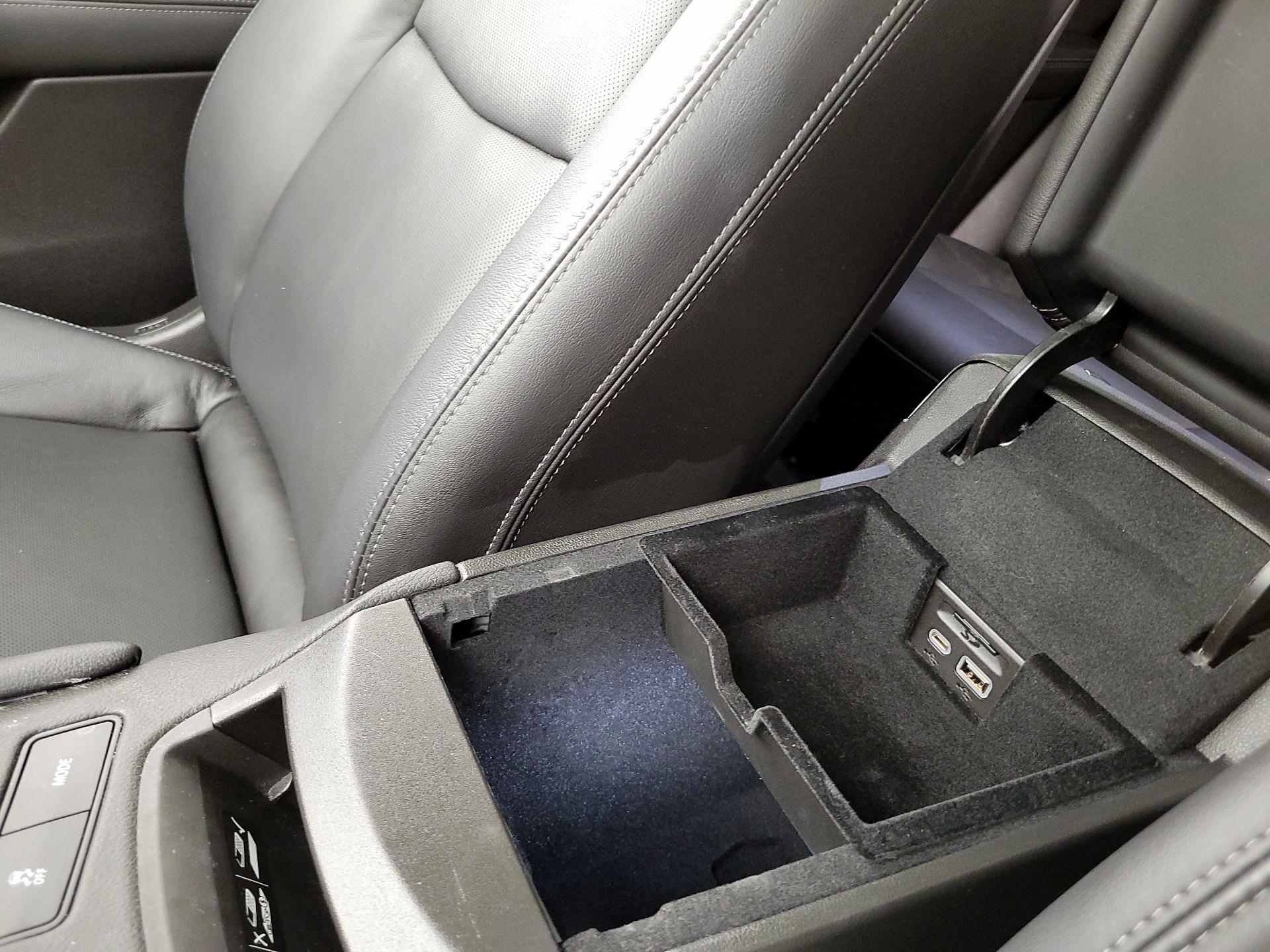 Thumbnail: 2022 Cadillac XT6 - 19