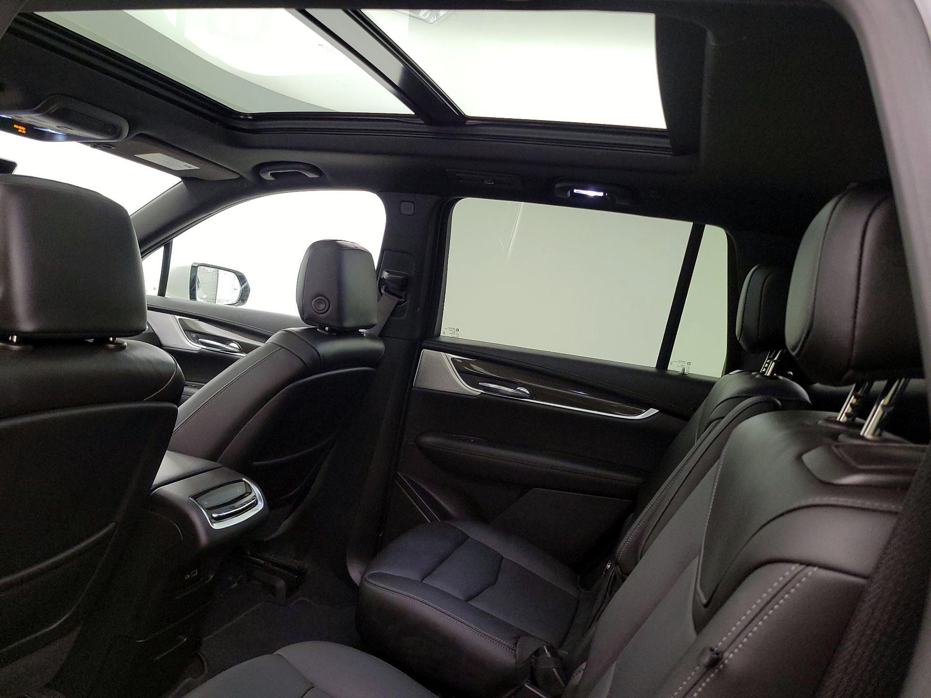 Thumbnail: 2022 Cadillac XT6 - 20