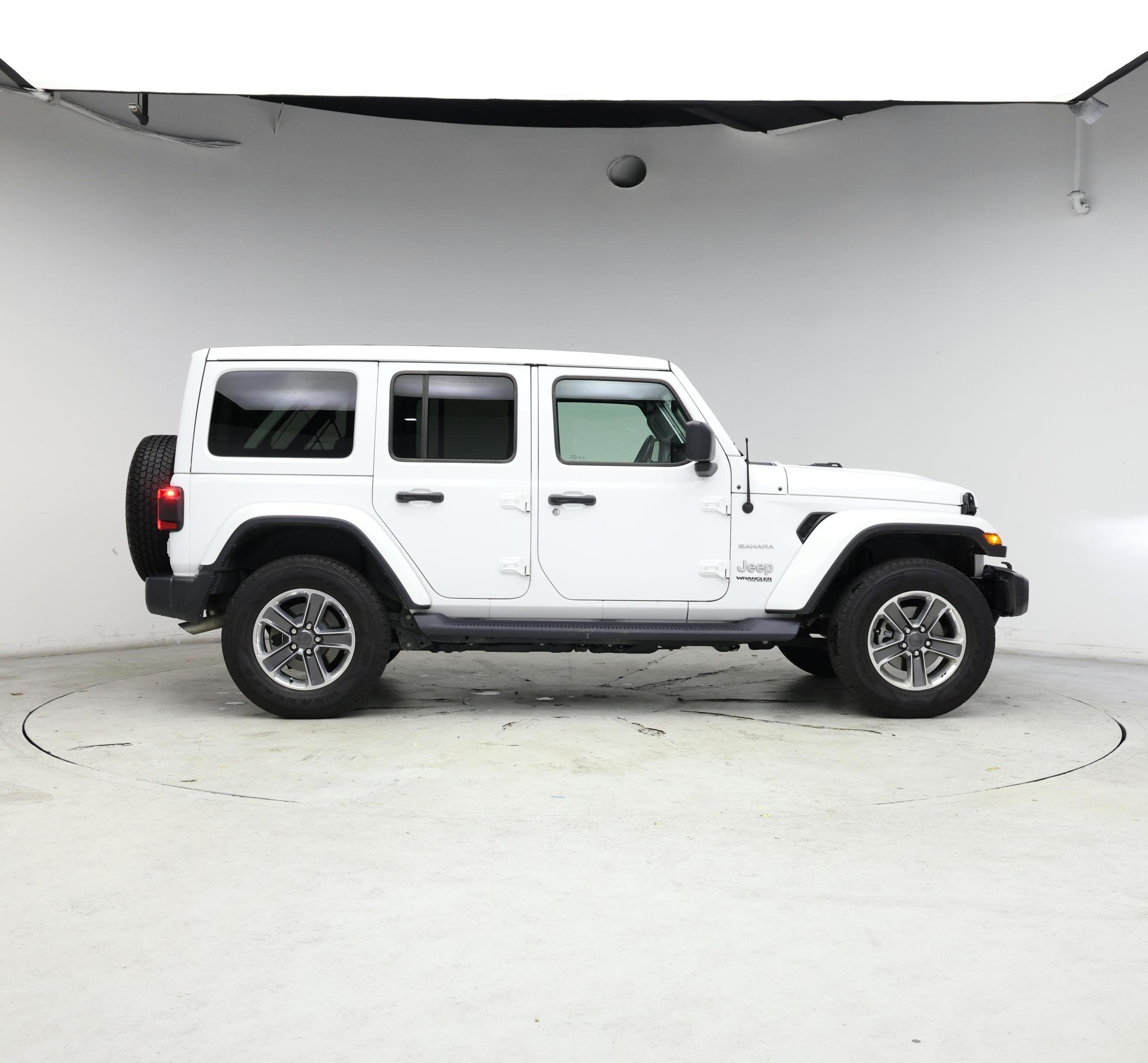 Thumbnail: 2021 Jeep Wrangler - 7