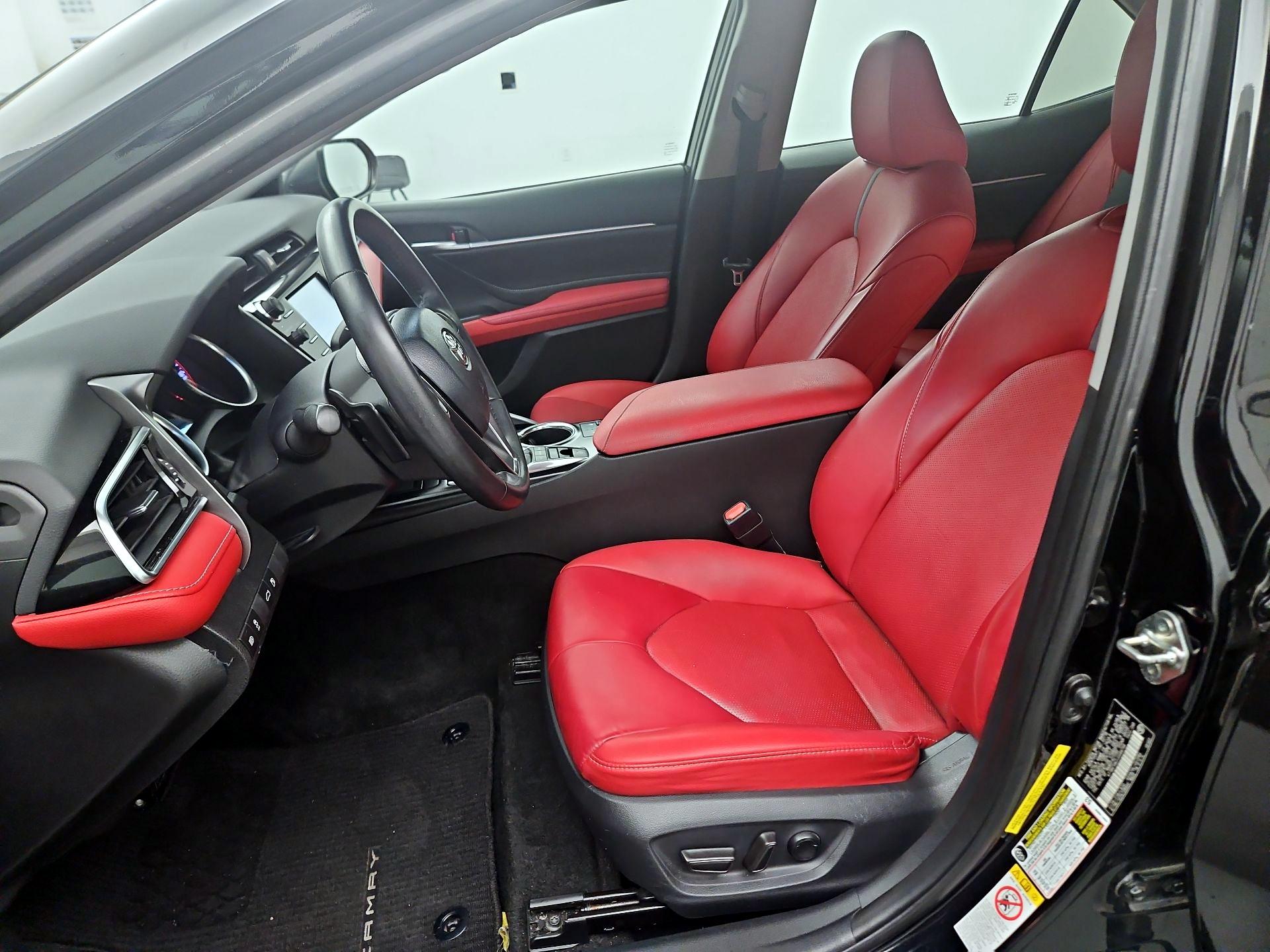 Thumbnail: 2018 Toyota Camry - 11