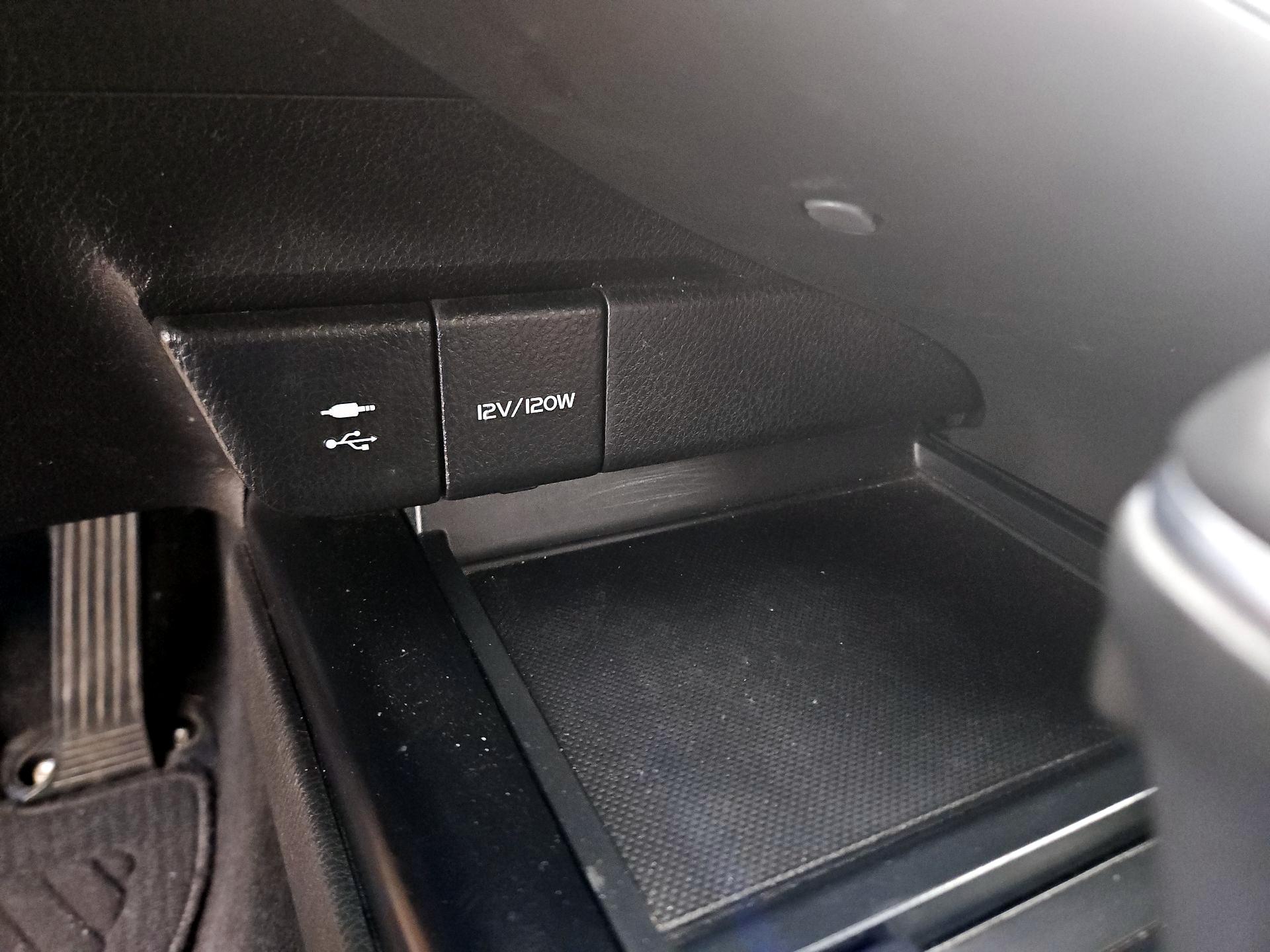 Thumbnail: 2018 Toyota Camry - 17