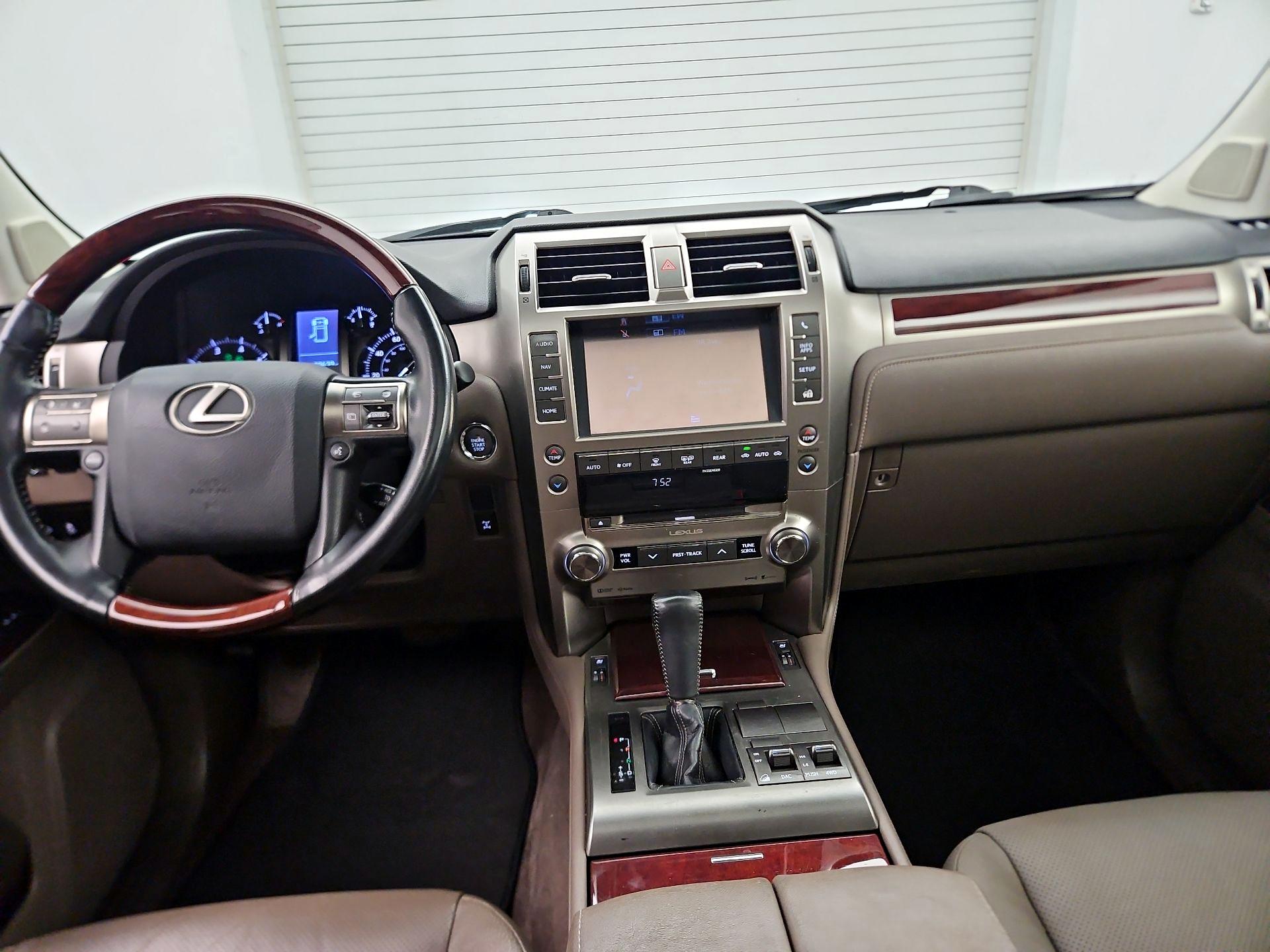 Thumbnail: 2015 Lexus GX - 9