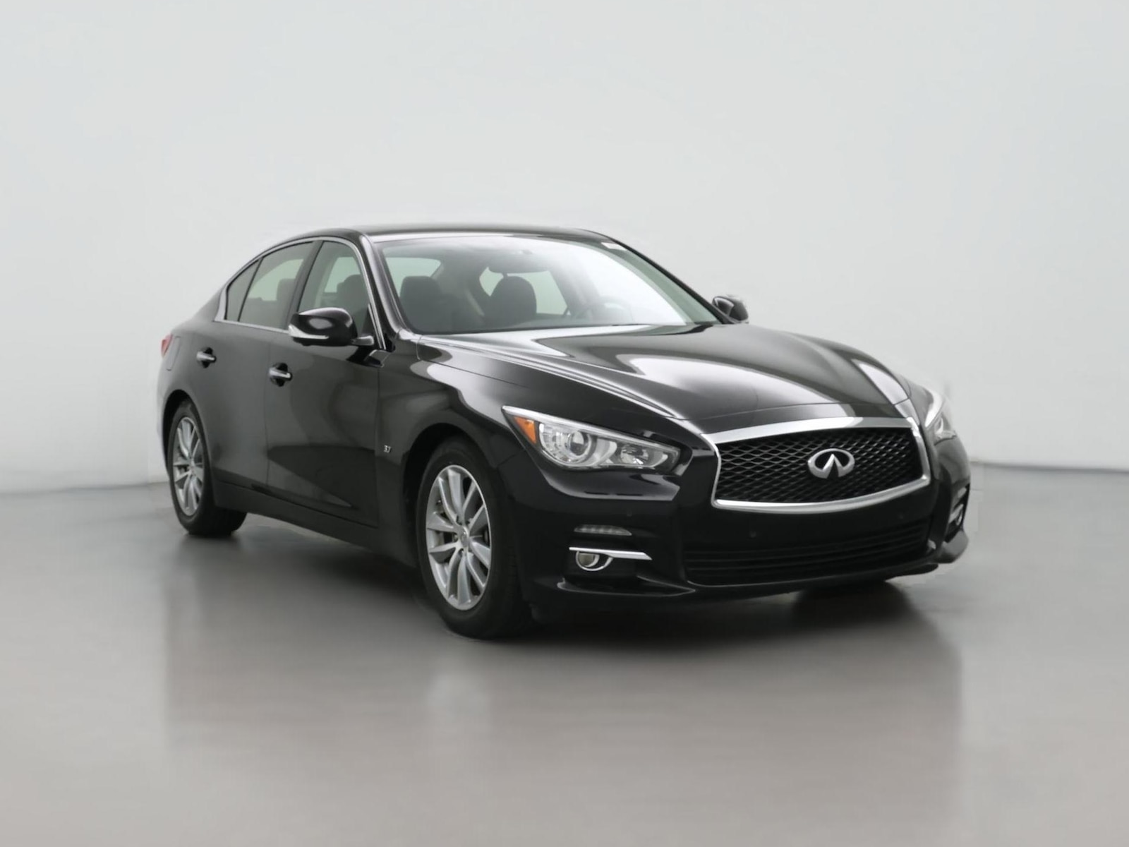 2015 INFINITI Q50