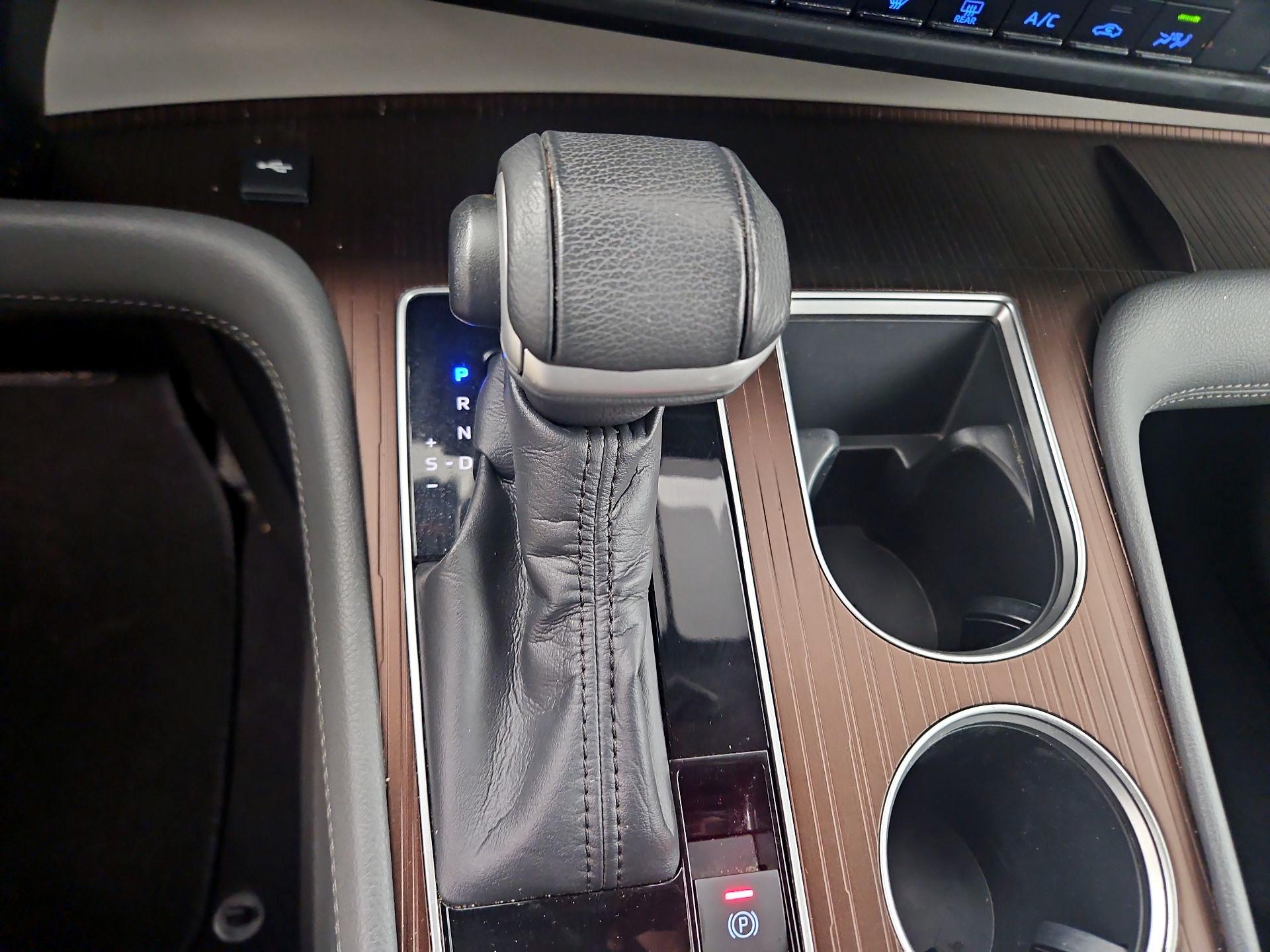 Thumbnail: 2022 Toyota Sienna - 17