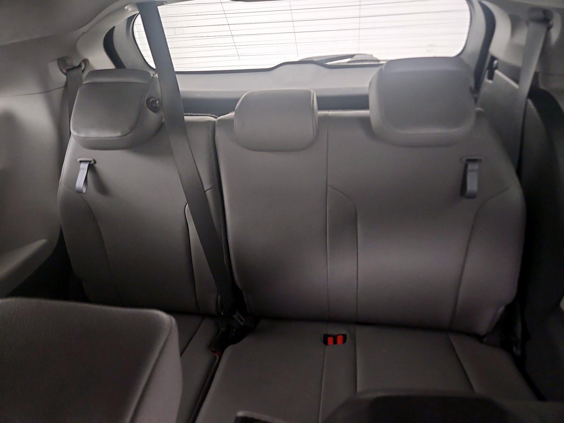 Thumbnail: 2022 Toyota Sienna - 20