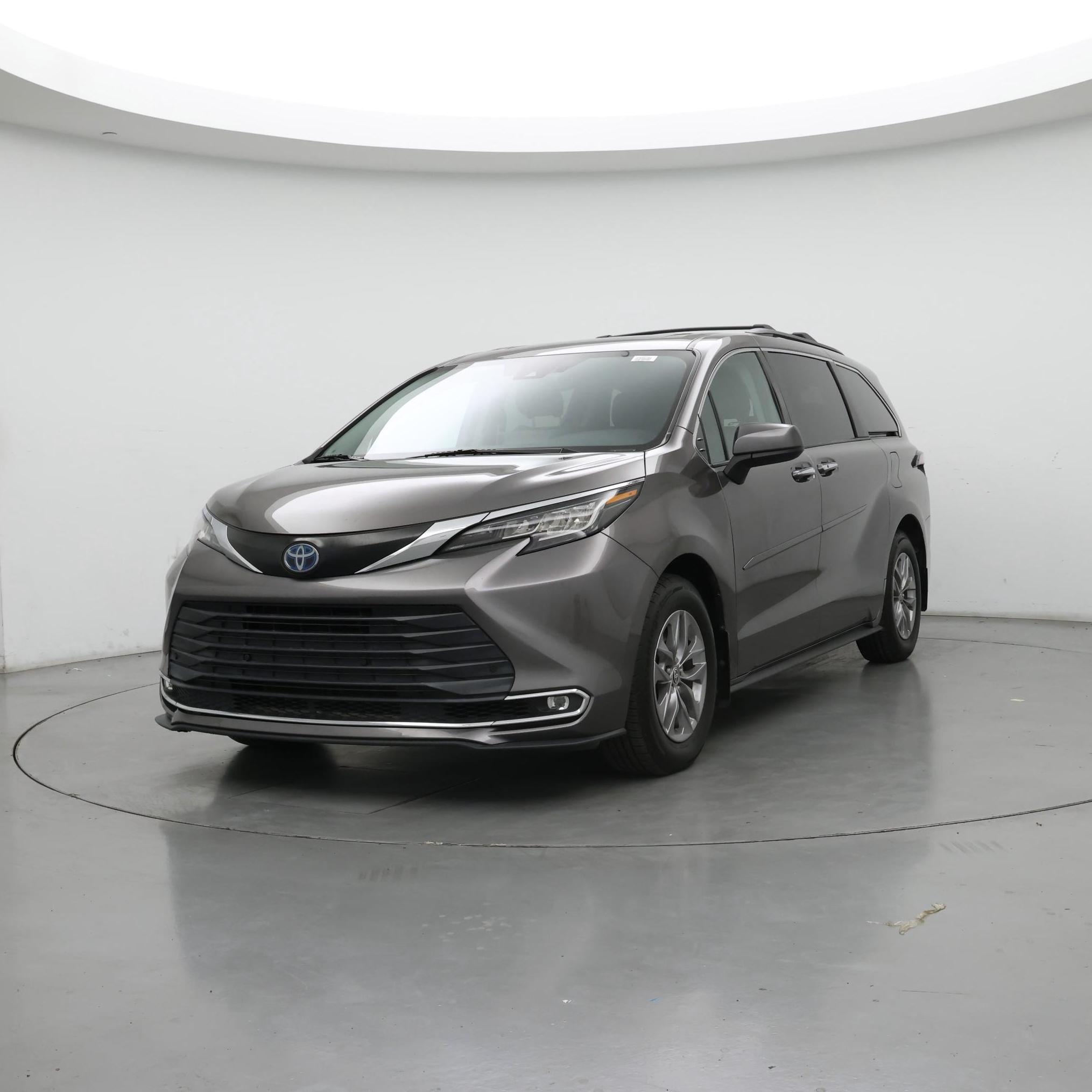 Thumbnail: 2022 Toyota Sienna - 4