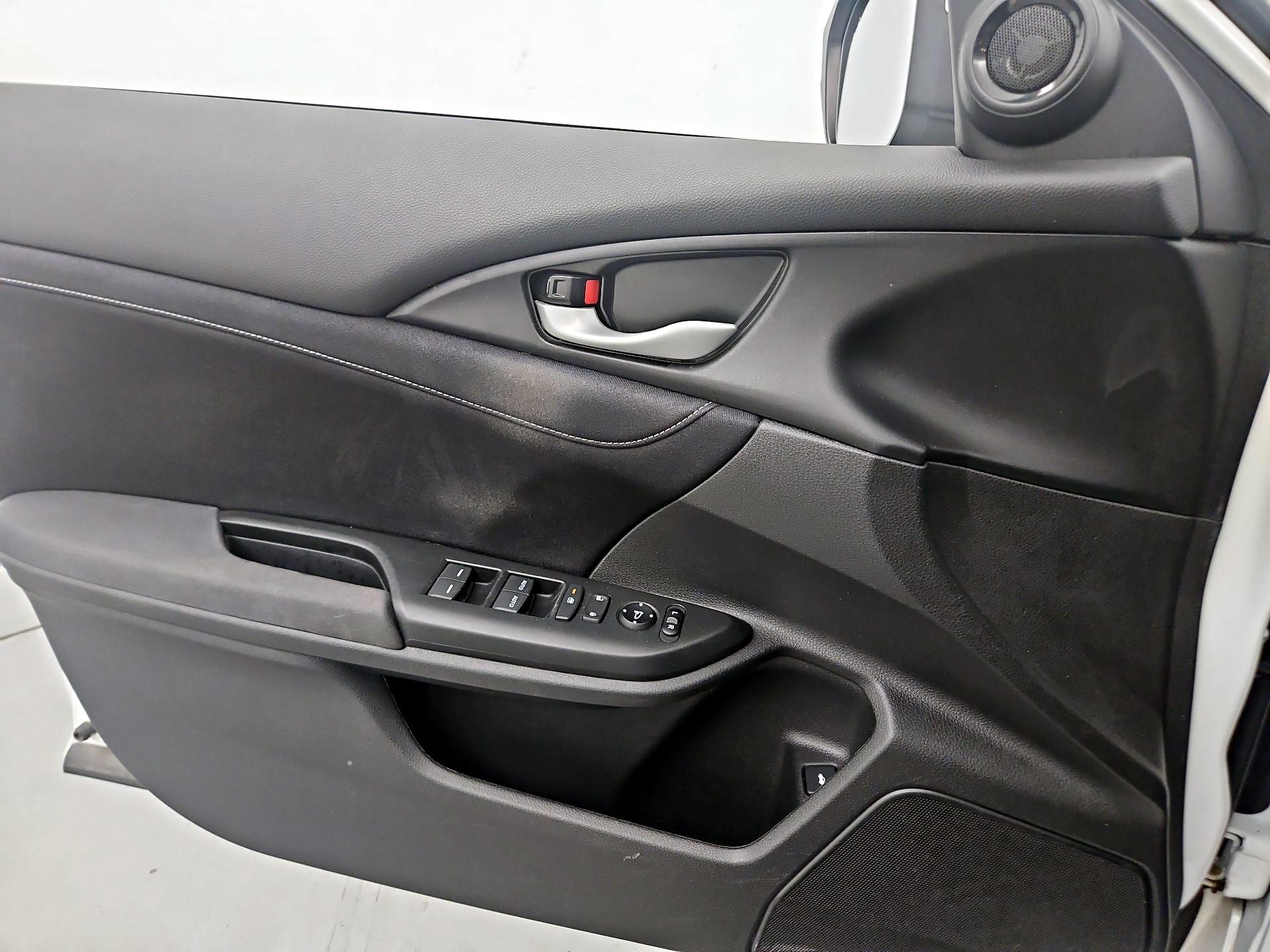 Thumbnail: 2022 Honda Insight - 12