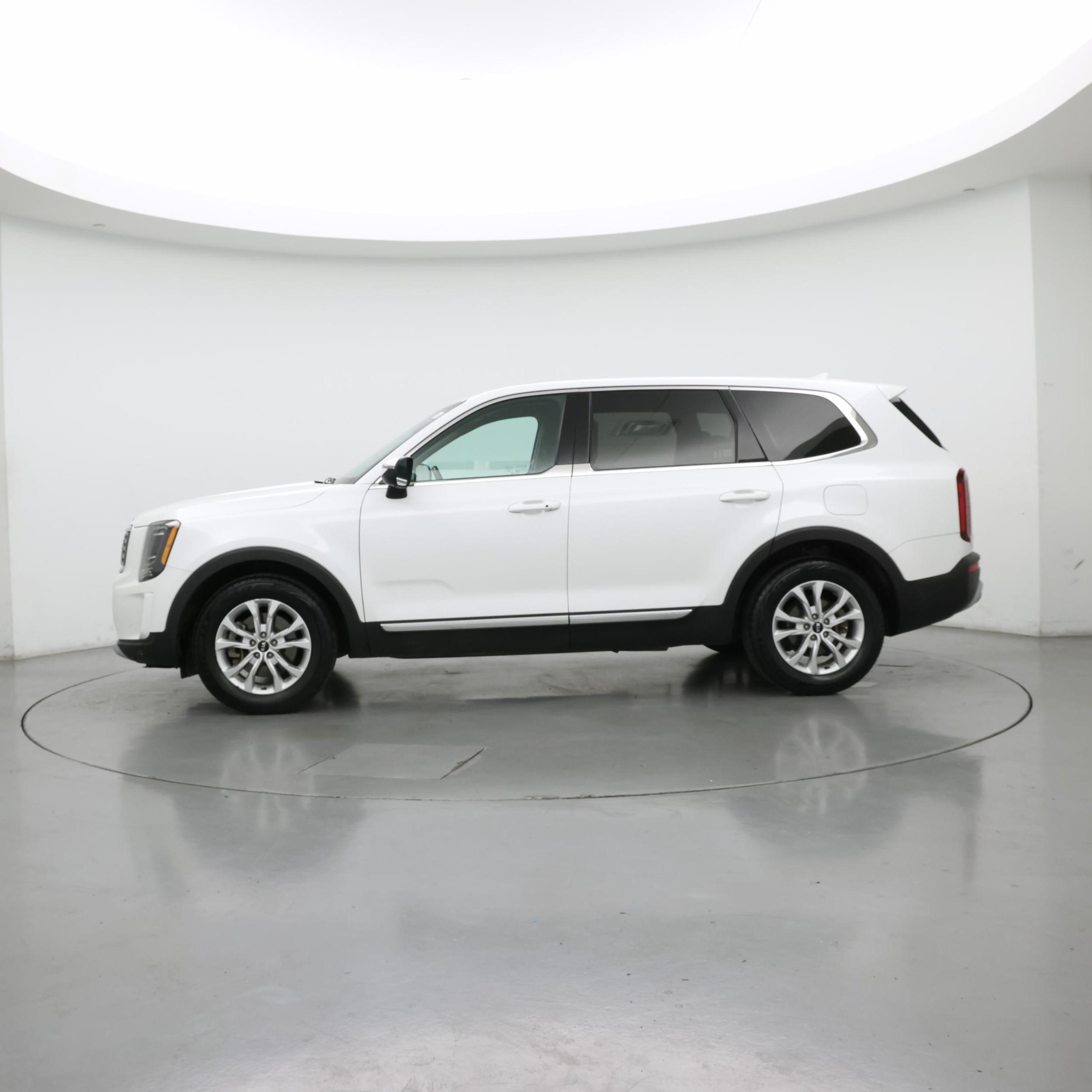 Thumbnail: 2020 Kia Telluride - 3