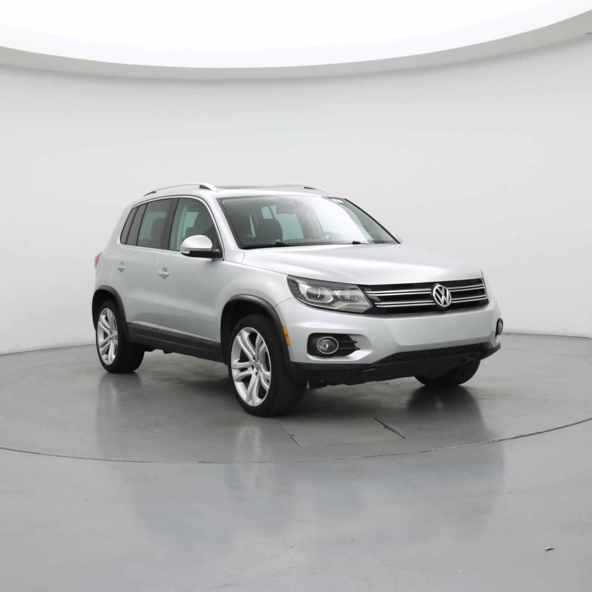 Silver 2016 Volkswagen Tiguan SUV / Crossover Front-Wheel Drive Automatic