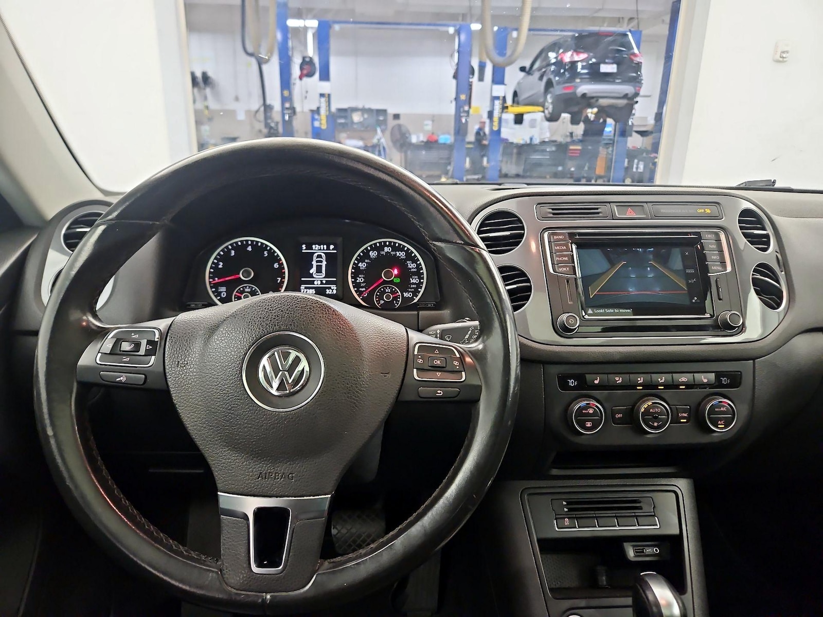 2016 Volkswagen Tiguan SEL - Photo 11