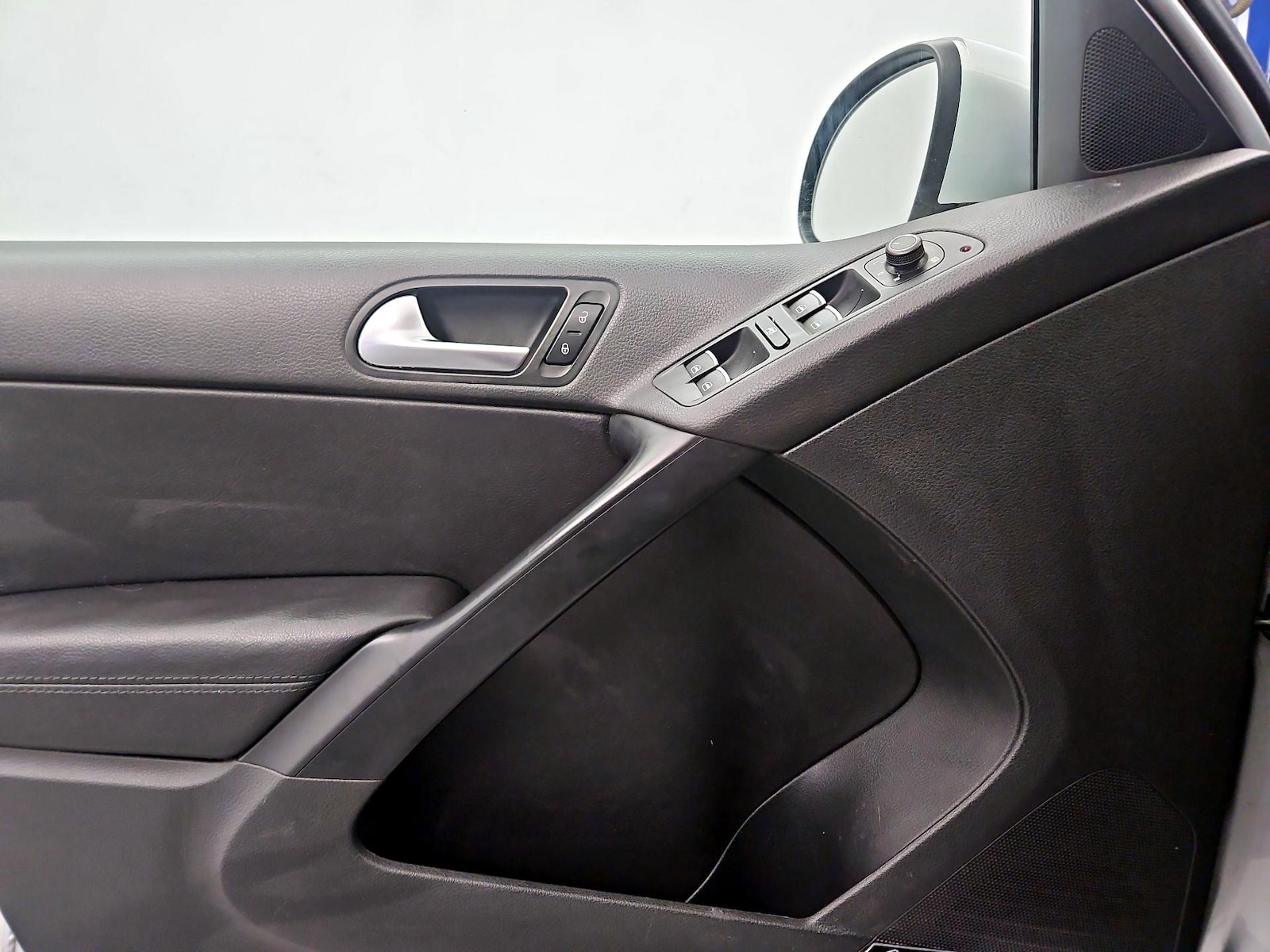 2016 Volkswagen Tiguan SEL - Photo 13