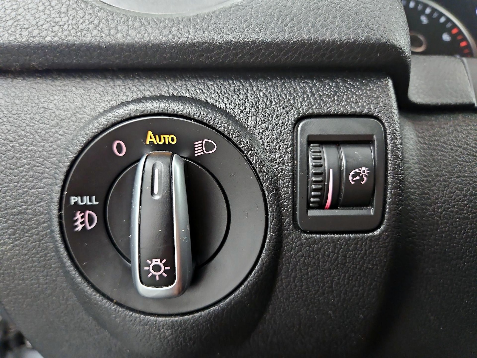 2016 Volkswagen Tiguan SEL - Photo 14