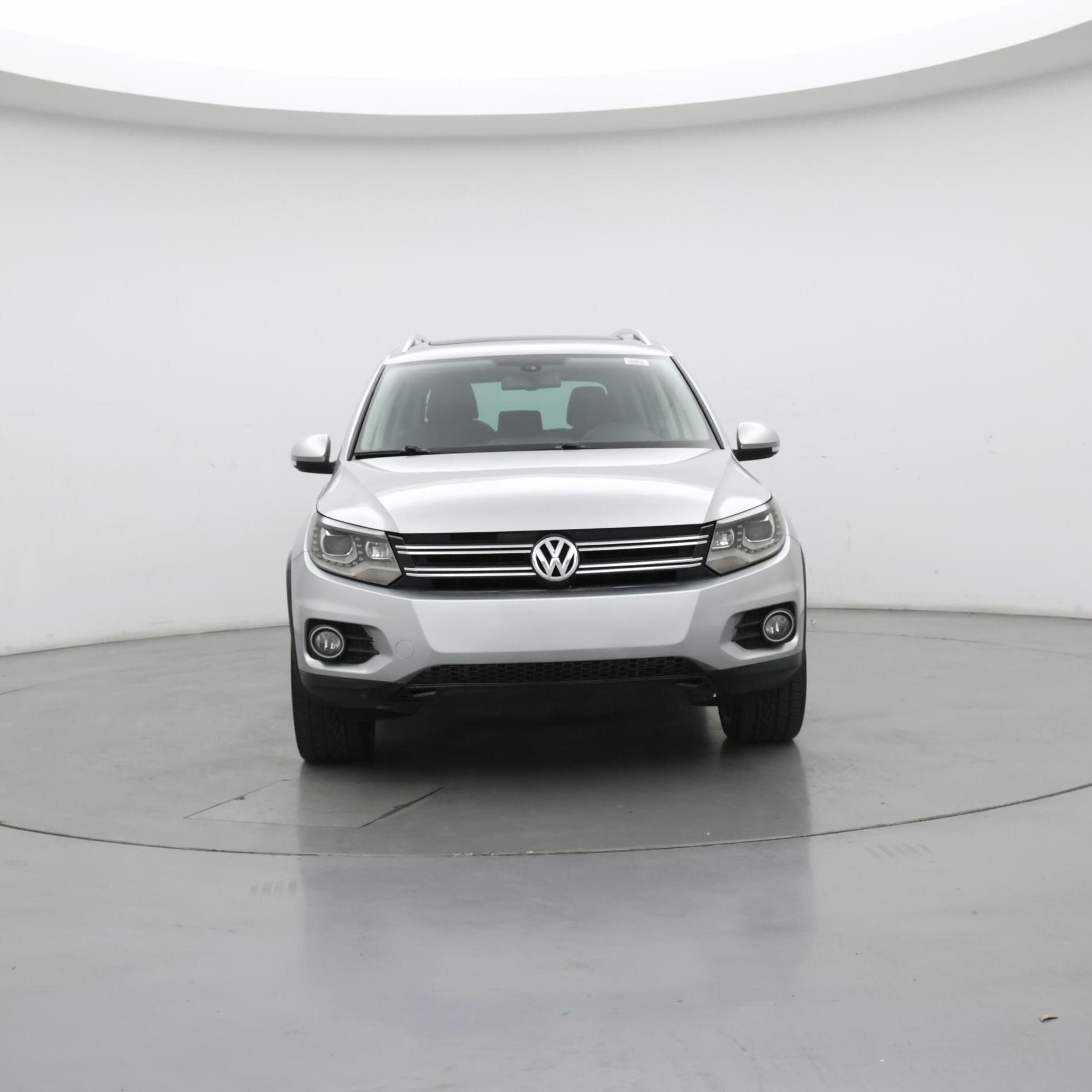Thumbnail: 2016 Volkswagen Tiguan - 5
