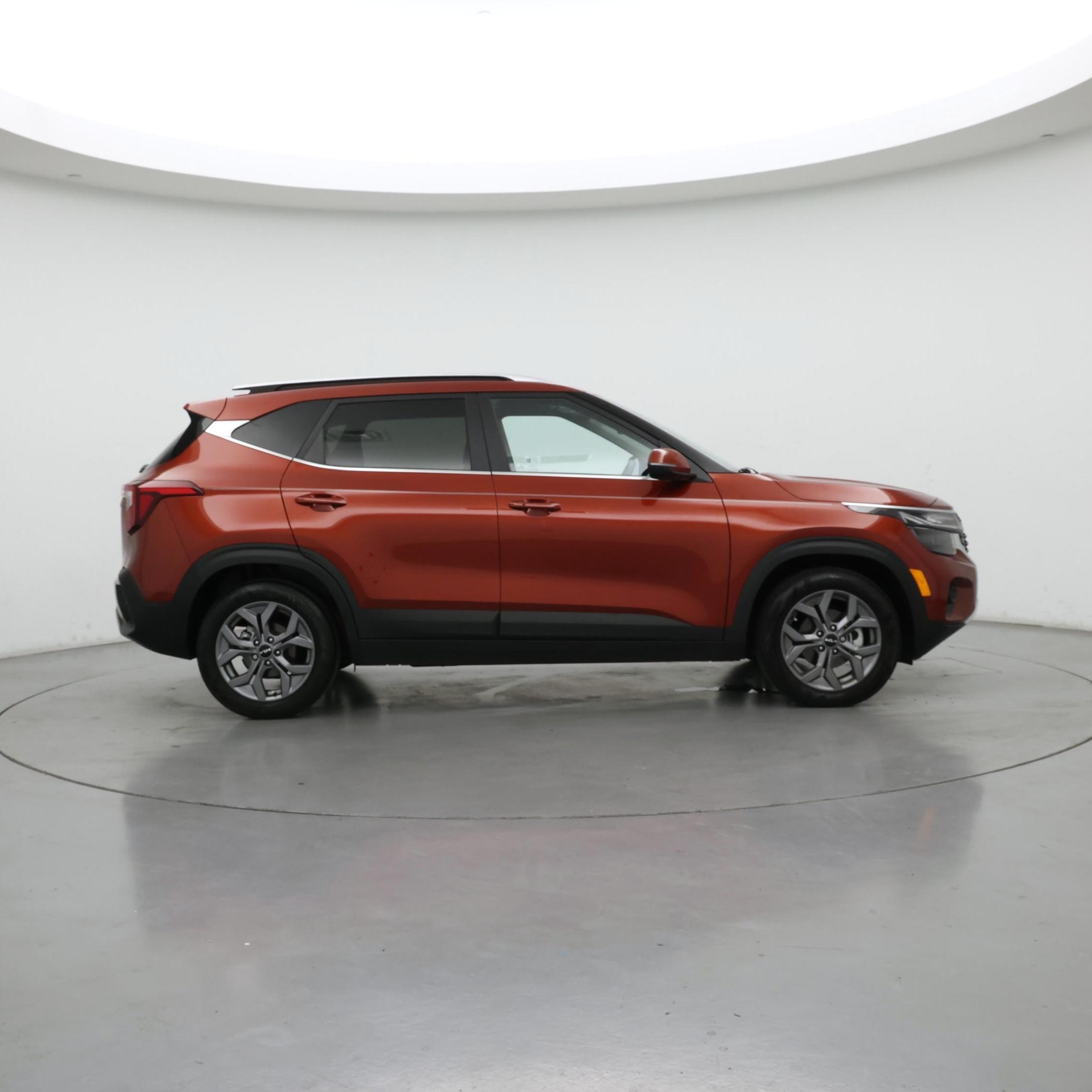Thumbnail: 2024 Kia Seltos - 7