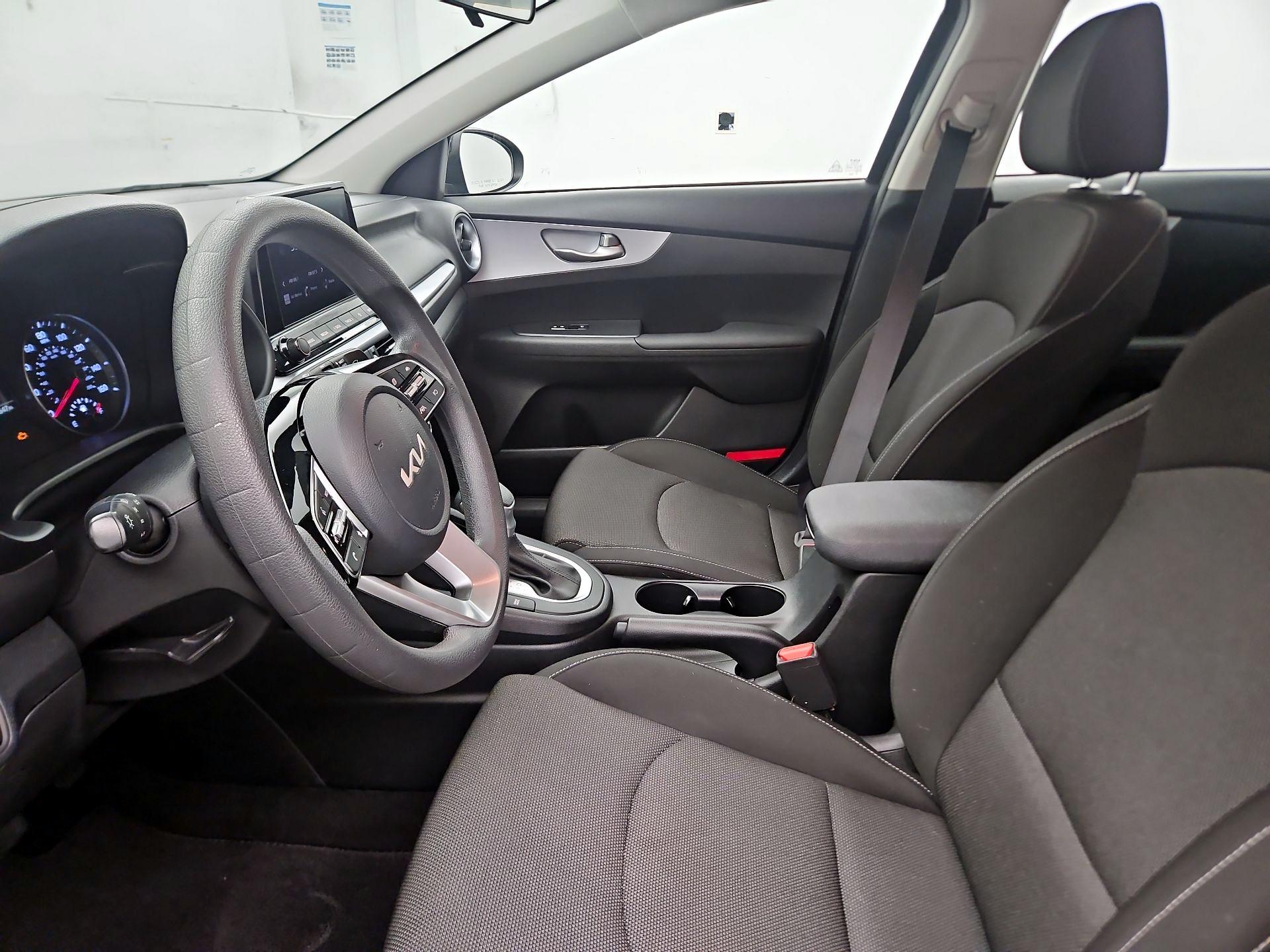 Thumbnail: 2024 Kia Forte - 11