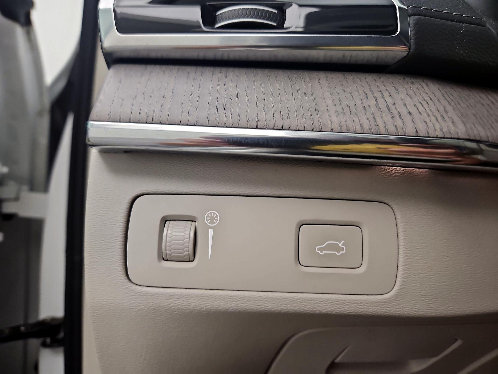 Thumbnail: 2021 Volvo XC90 - 13