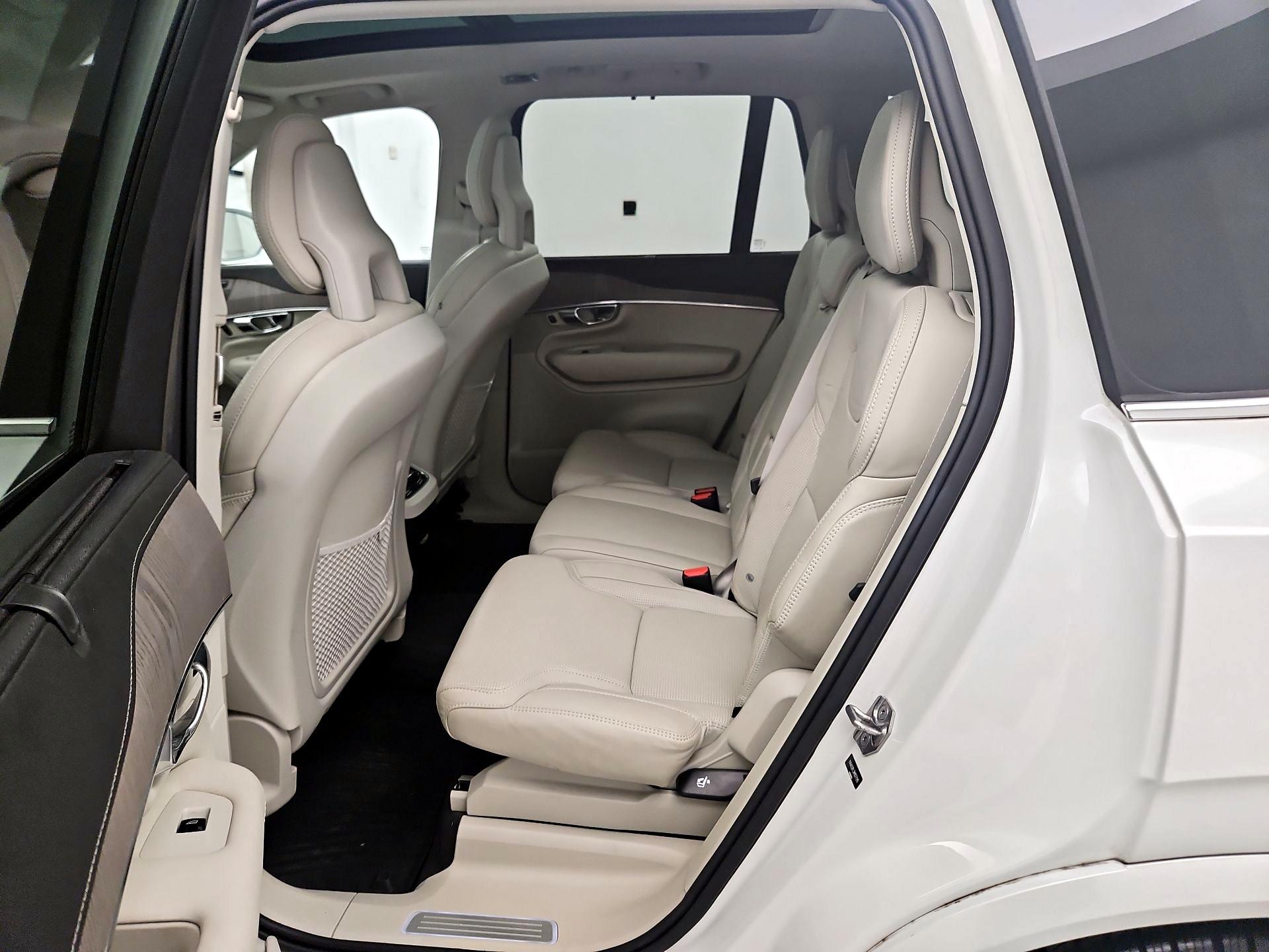 Thumbnail: 2021 Volvo XC90 - 20